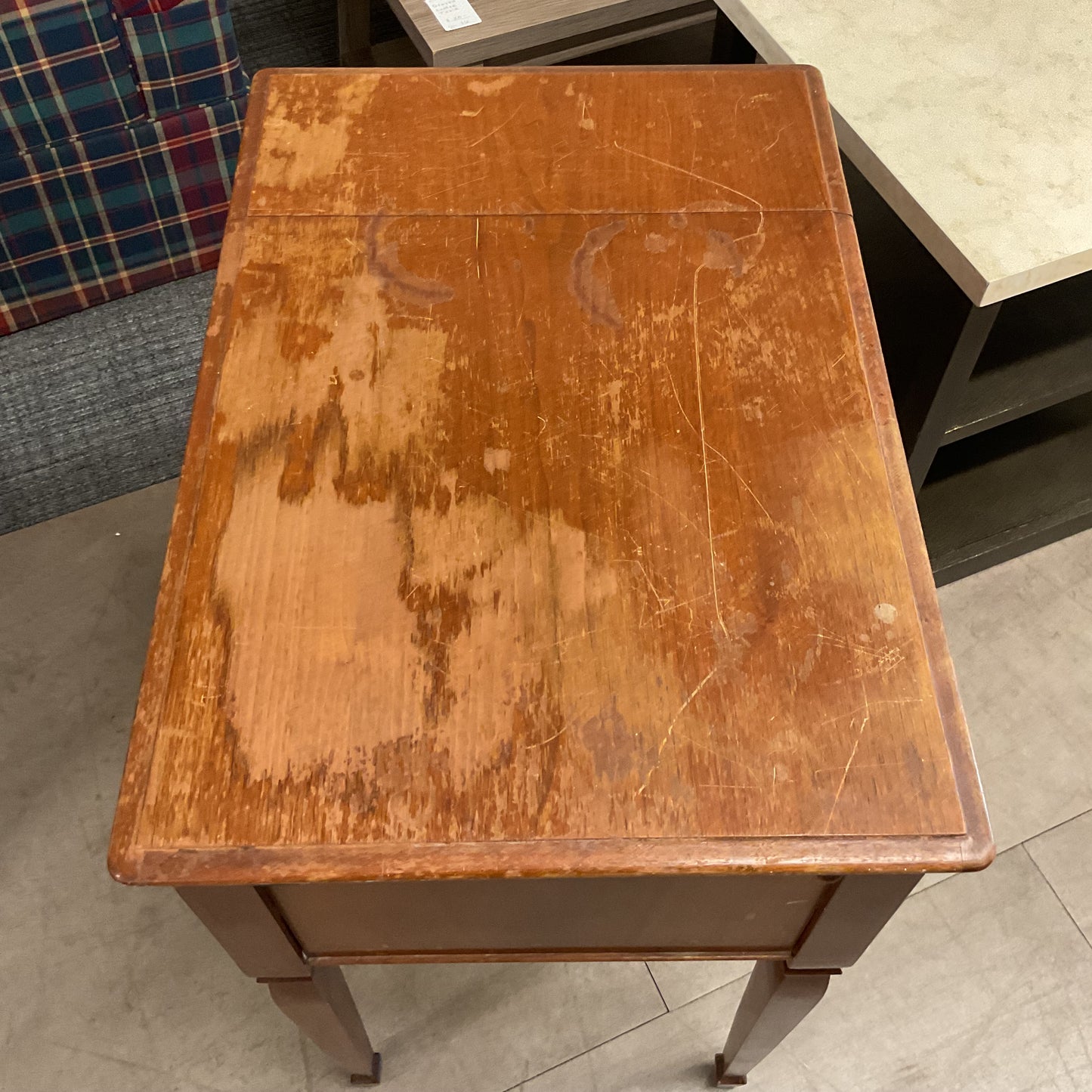 Sing 2 Me Sewing Table