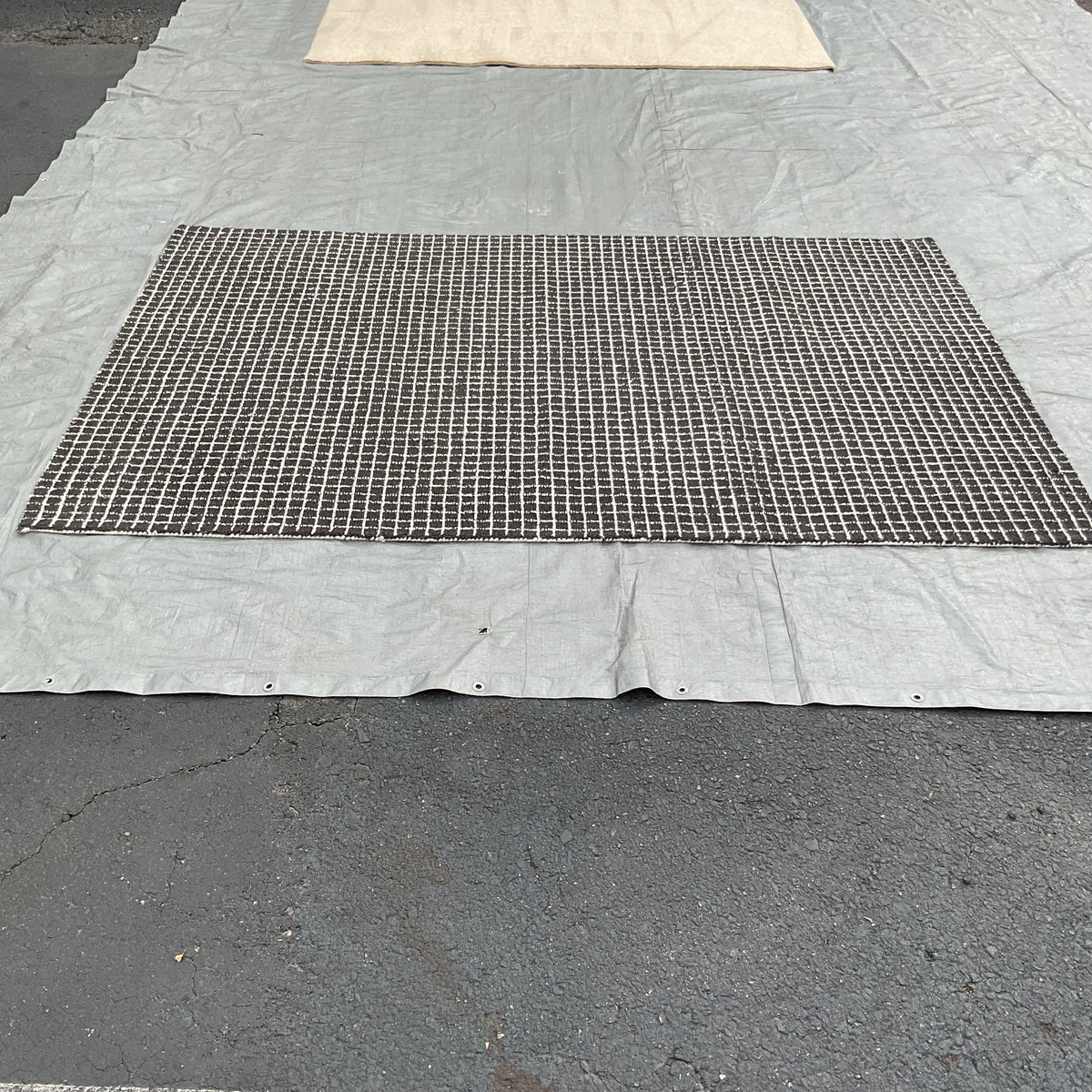 Graphic Grid Rug (R095)