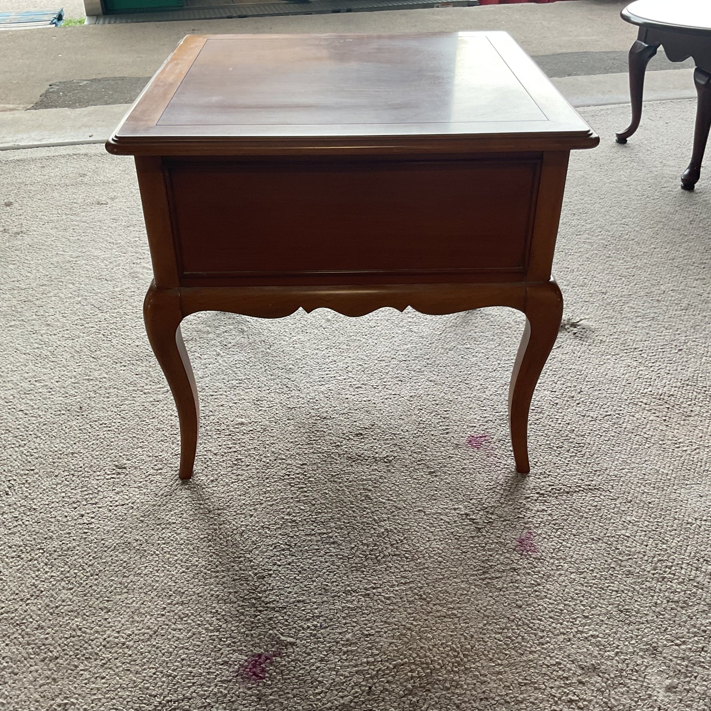 Cabriole Legs Side Table *WH