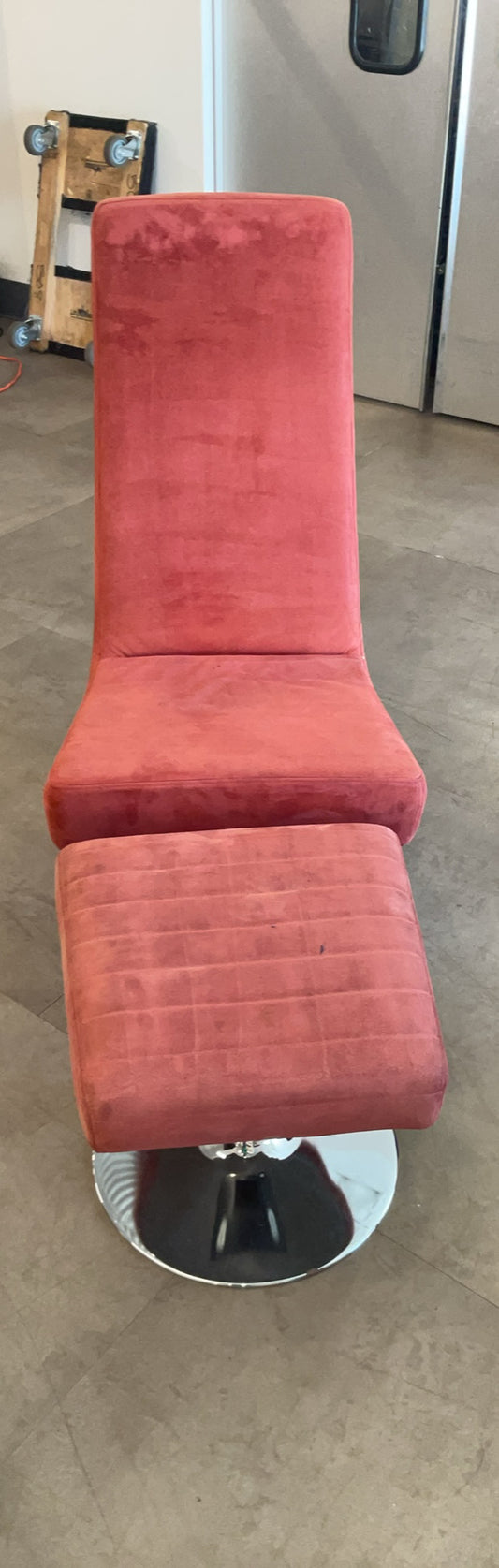 Rockin’ Swiv Chair & Otto