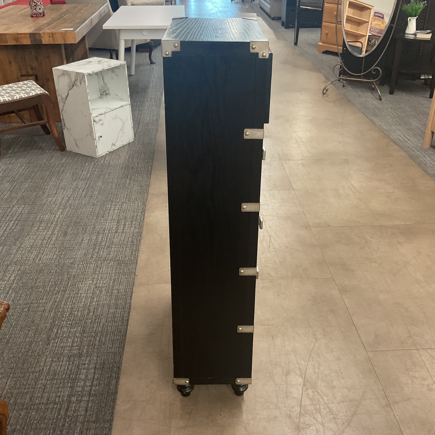 Dustin’s Pyramid Dresser