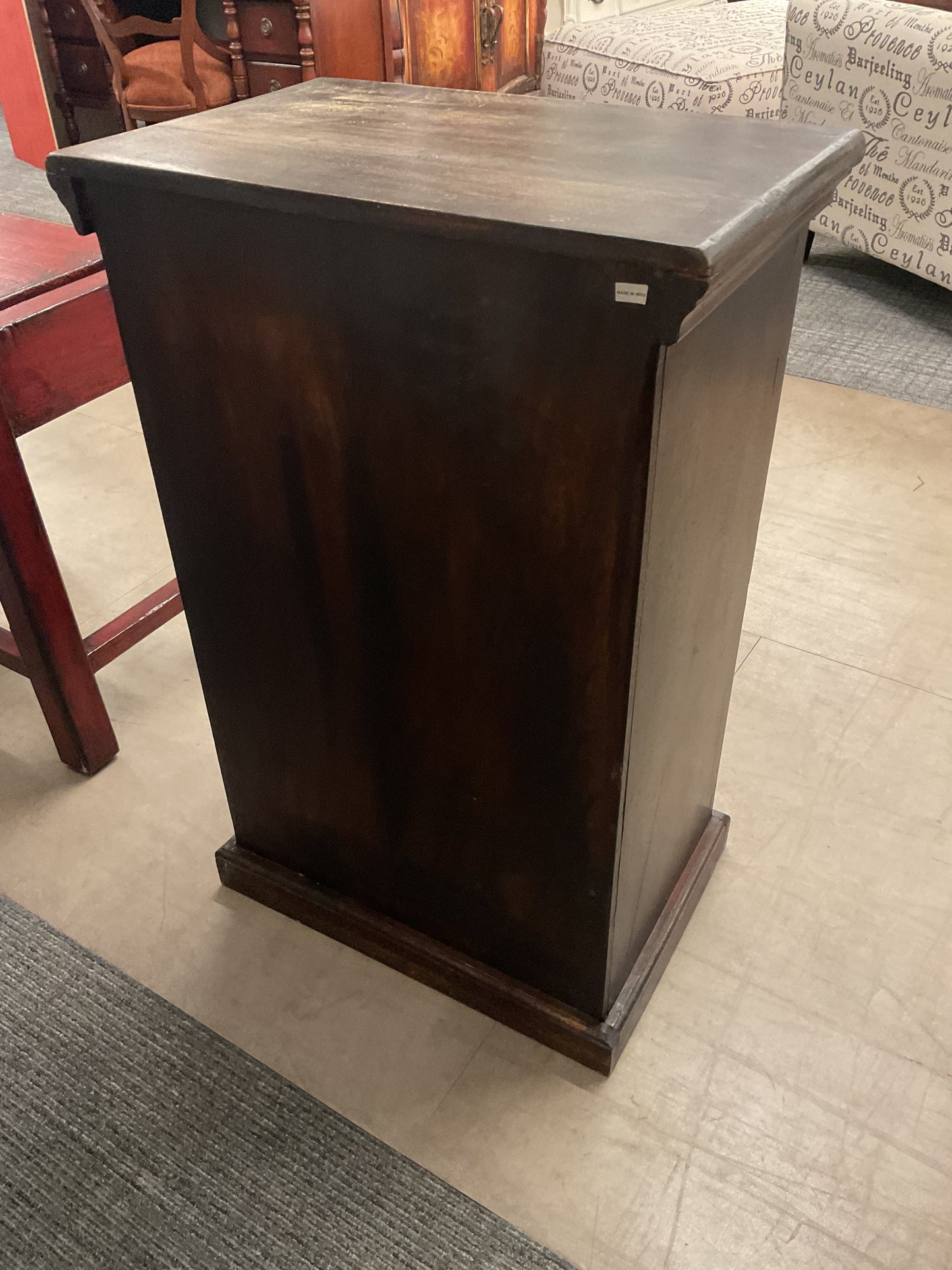 What a extravagant “India” made Nightstand
