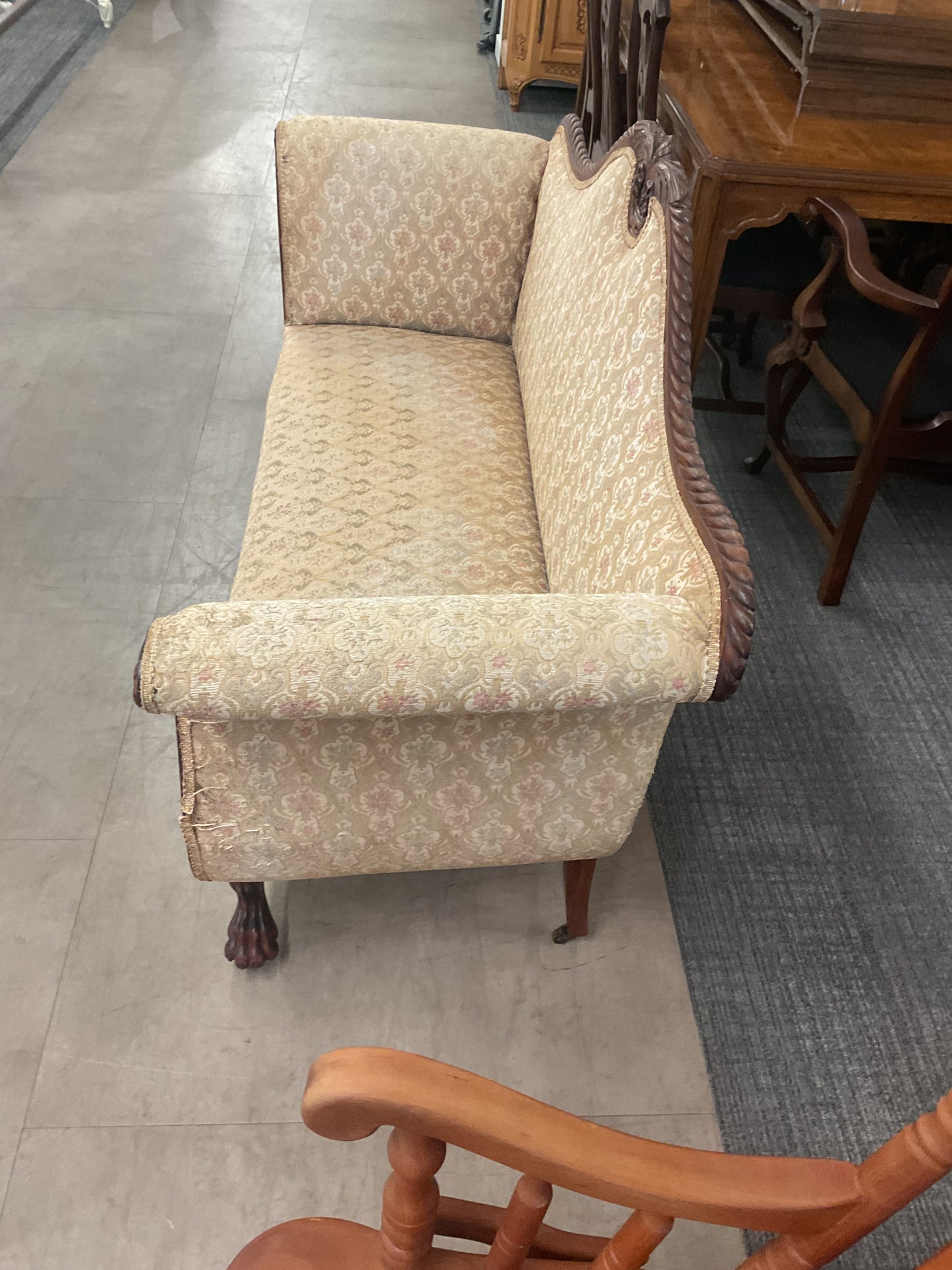 Confess sofa