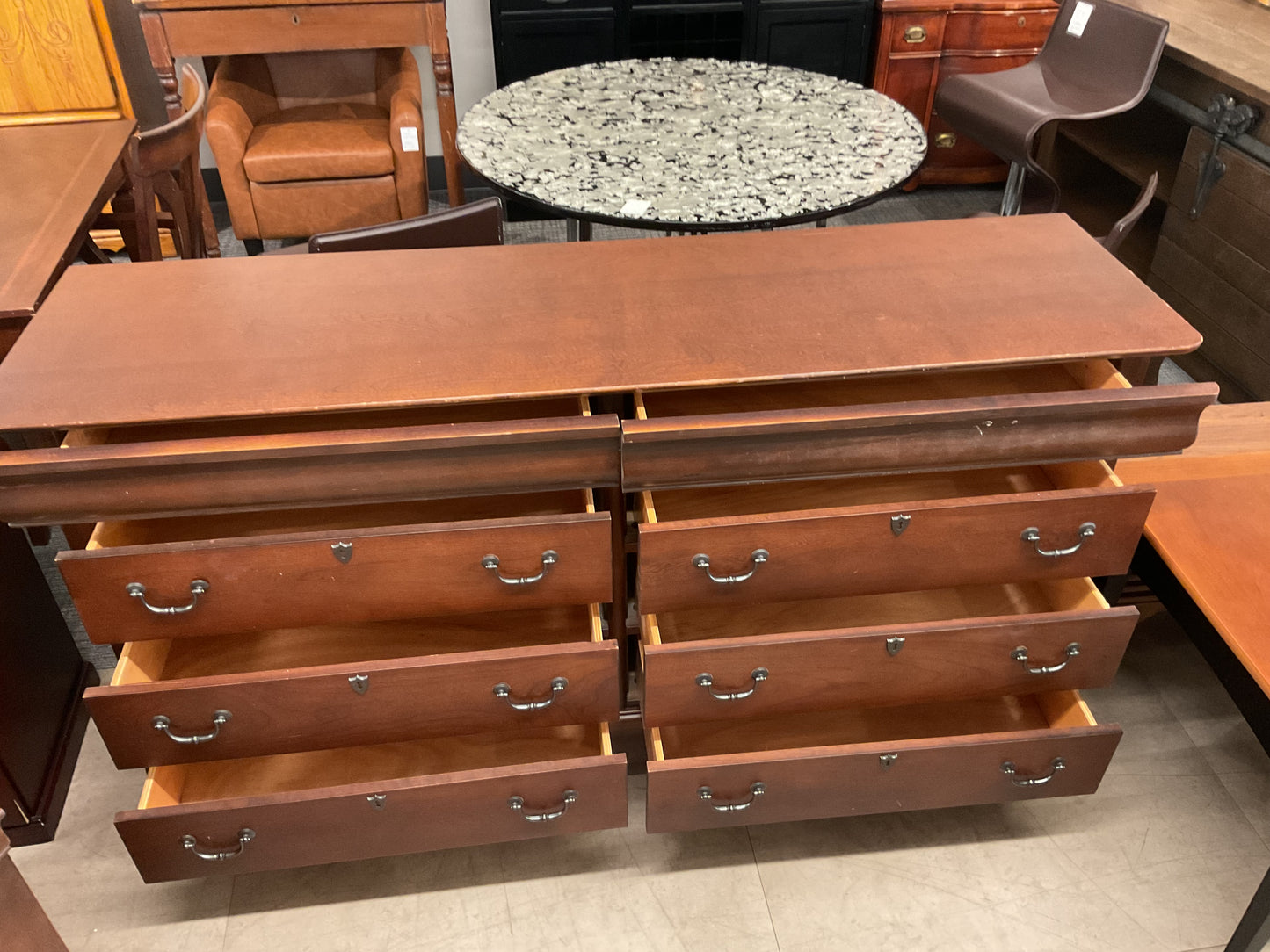 Quality dresser