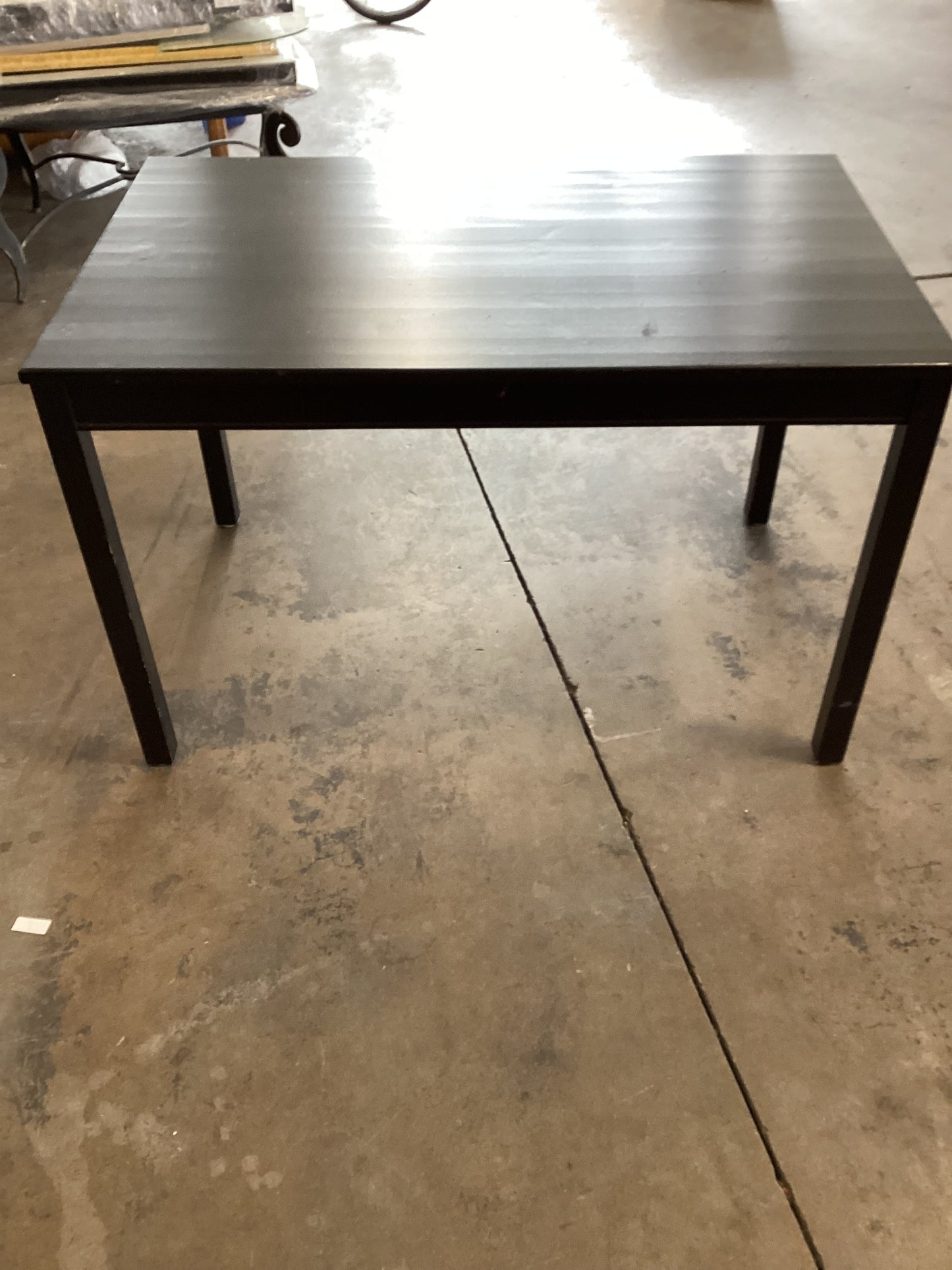 Starter up dining table *WH*