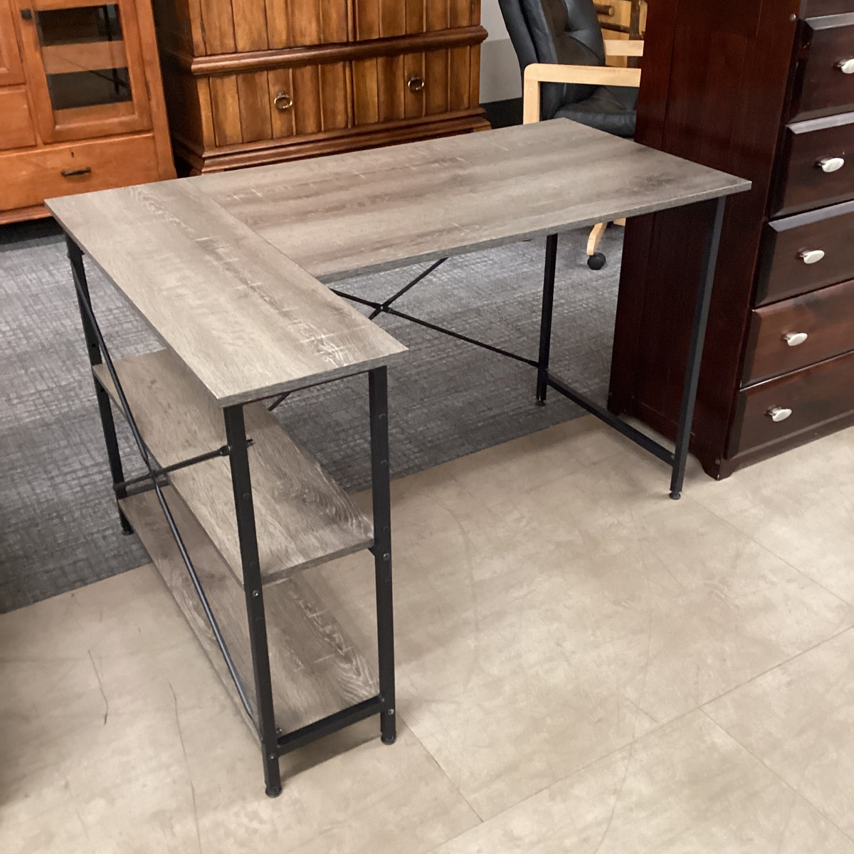 Little L Desk