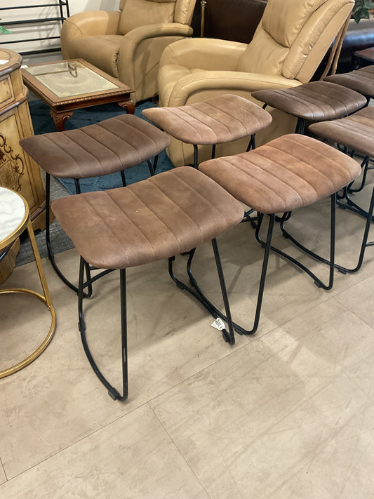 Buffalo chocolate bar stools