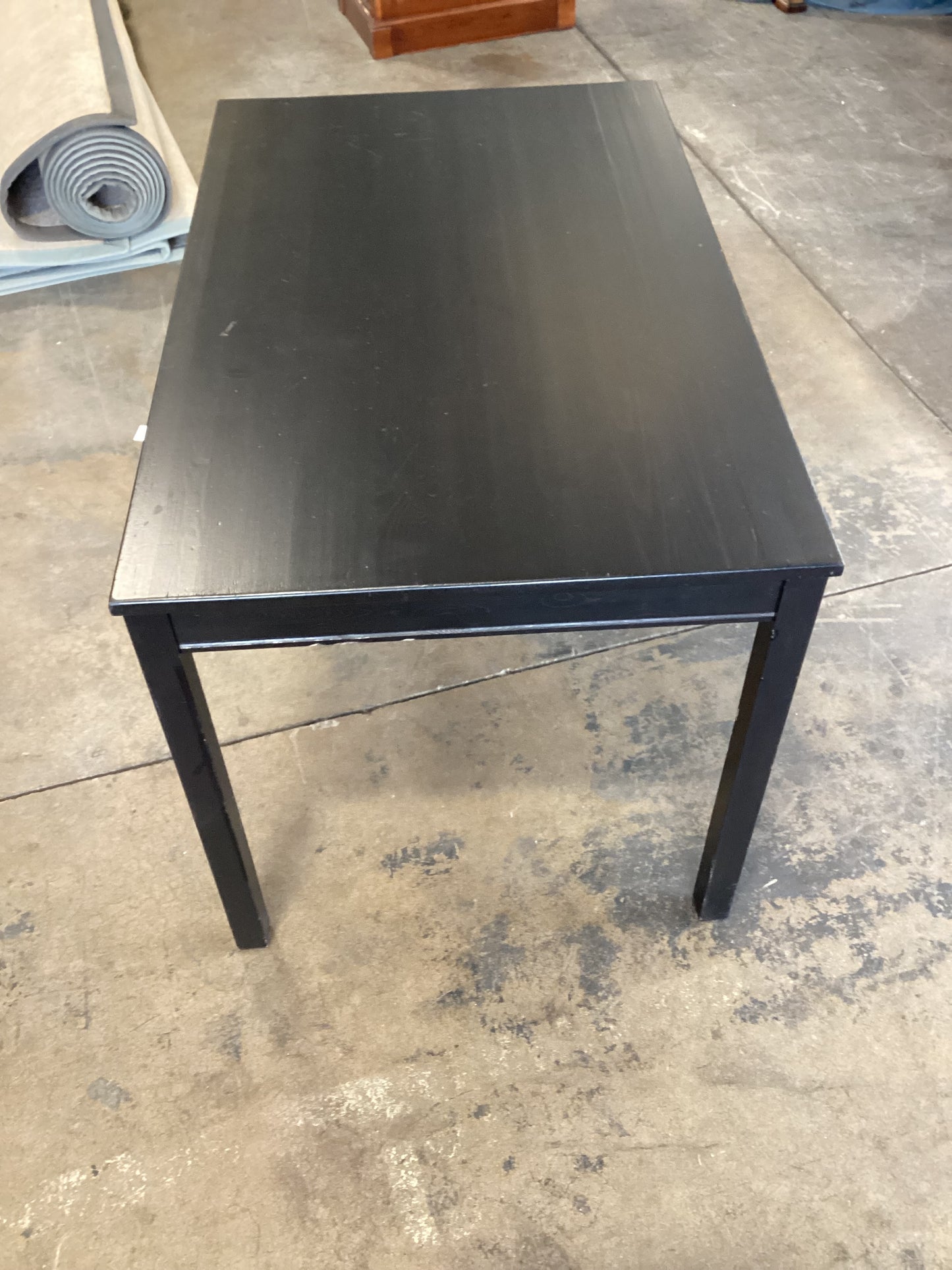 Starter up dining table *WH*