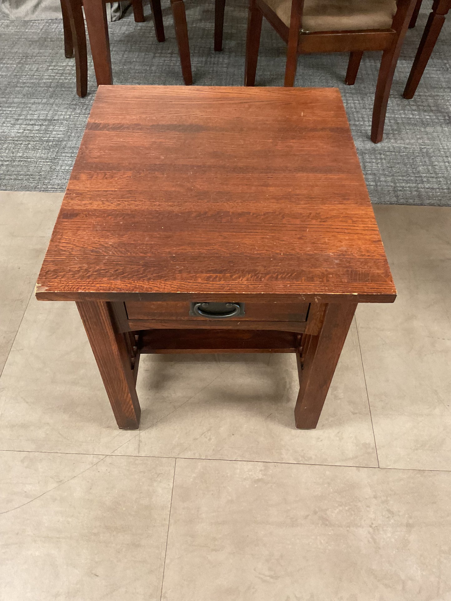 The end end table