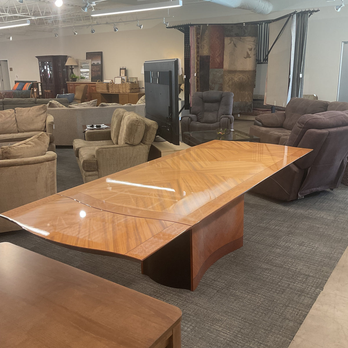 Real Glossy Dining Table