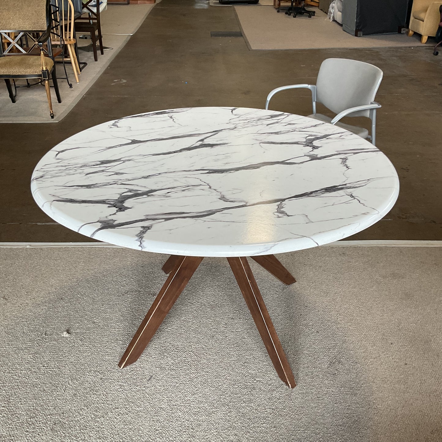 Walnut Base Dinning Table *WH