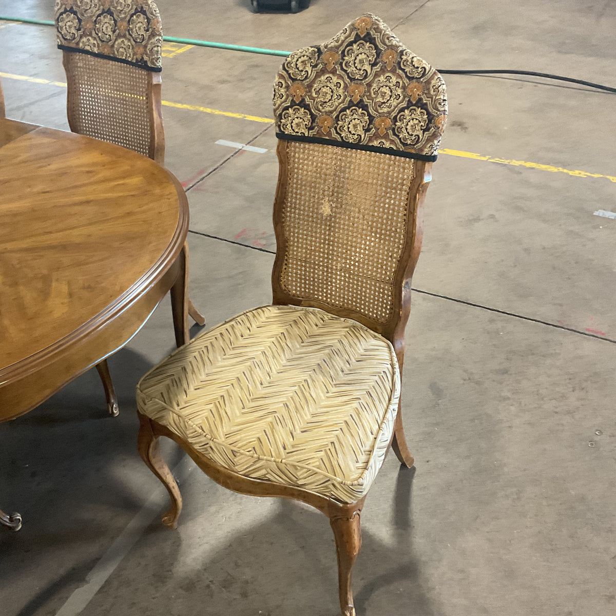 Arrow Head Dining Set *WH