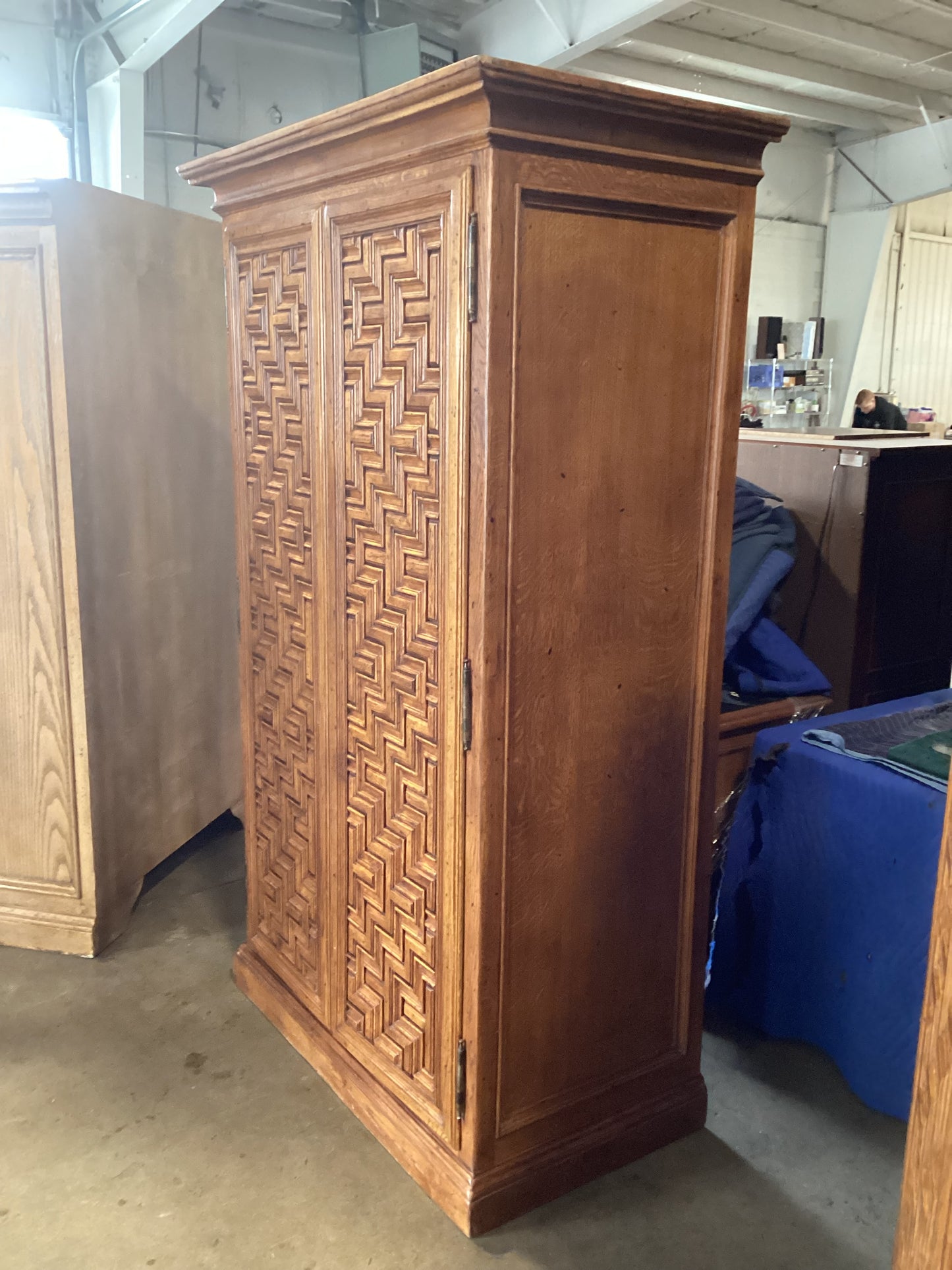 Maze Runner Armoire *WH*
