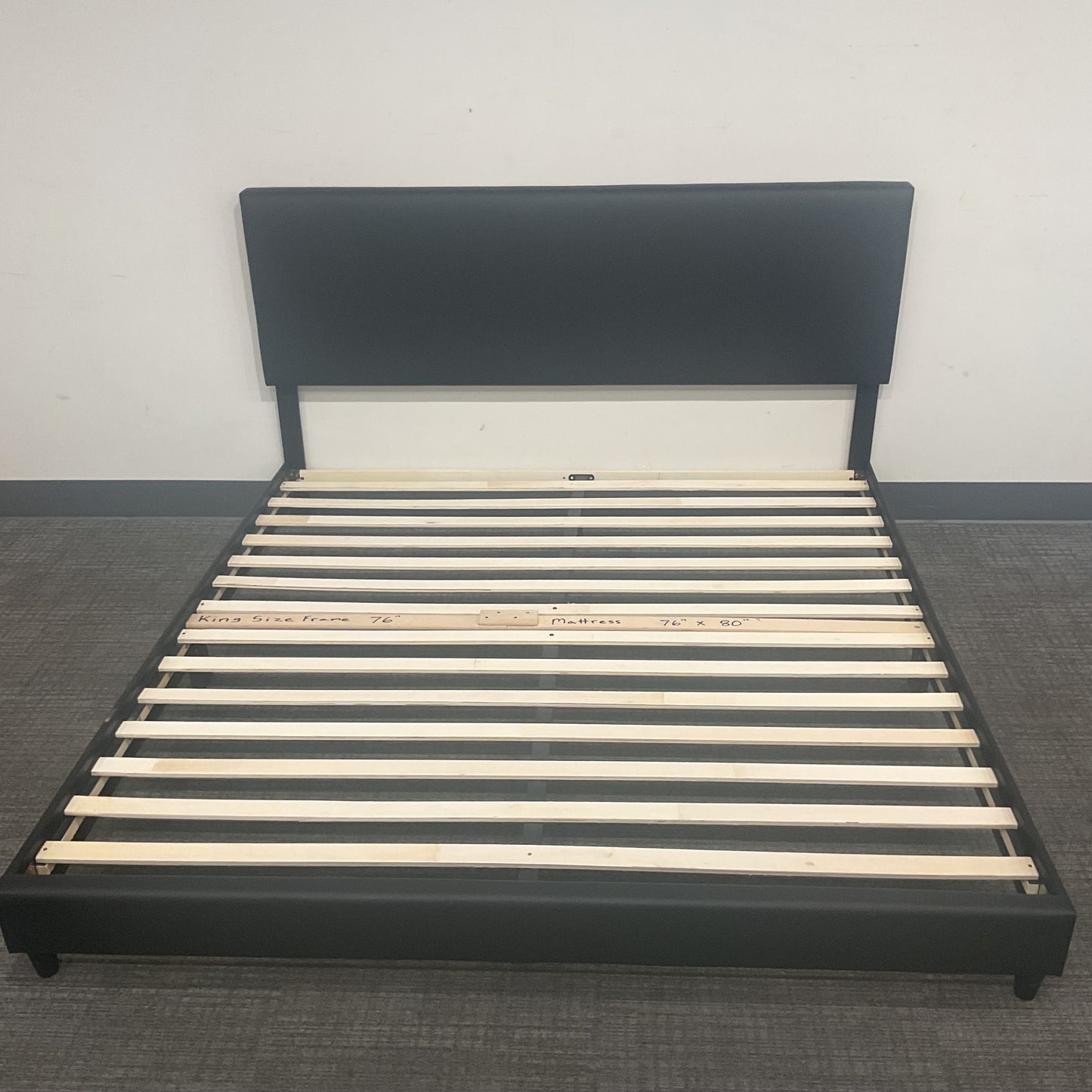 Charcoal King Bed (B052)