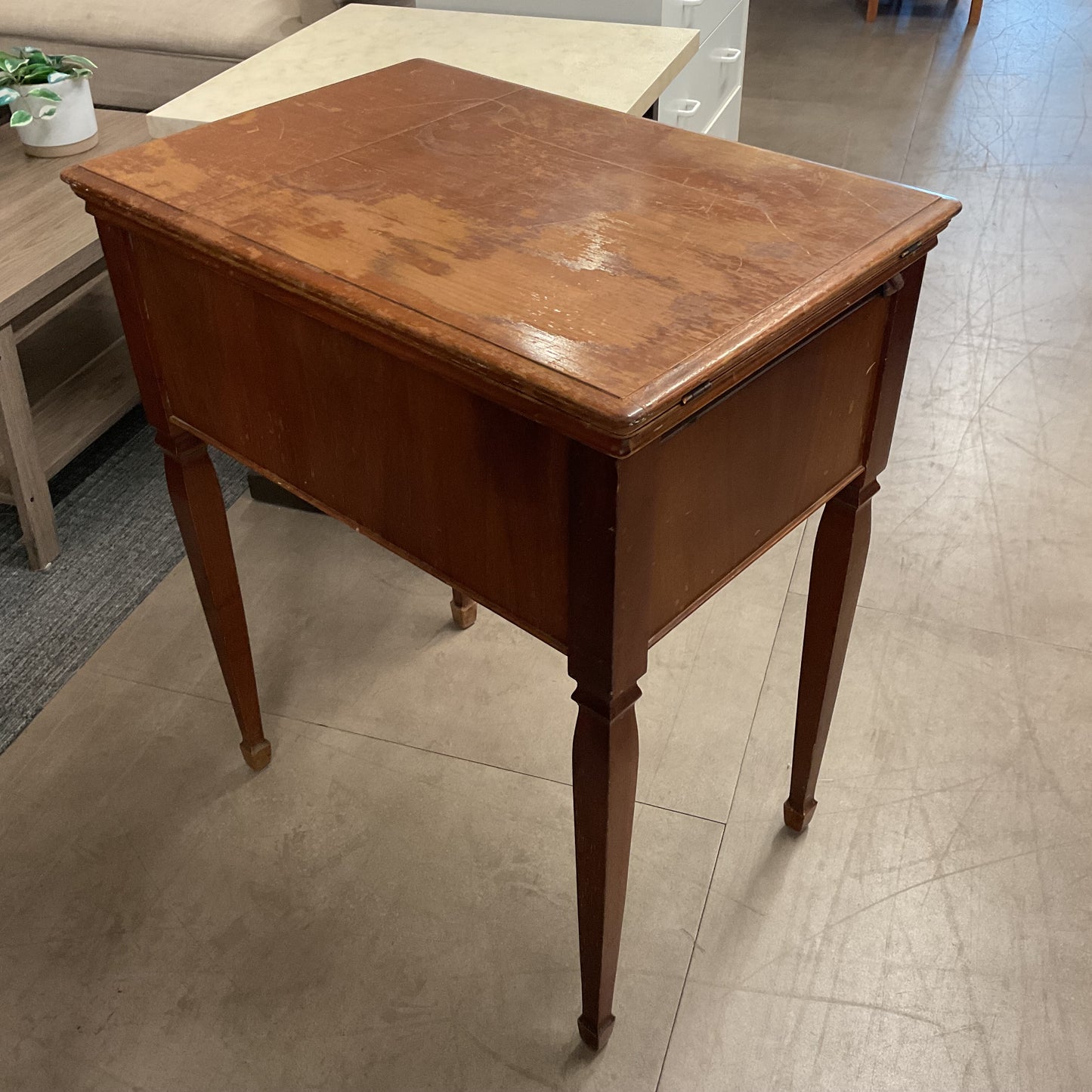 Sing 2 Me Sewing Table