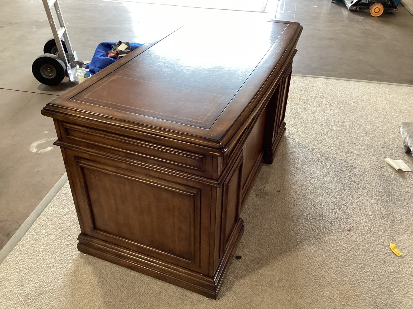 Robs office desk *WH*