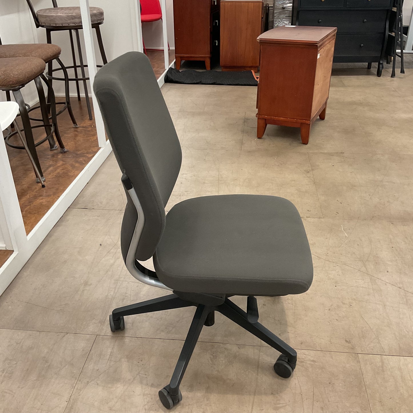 Graphite Rollin Chair