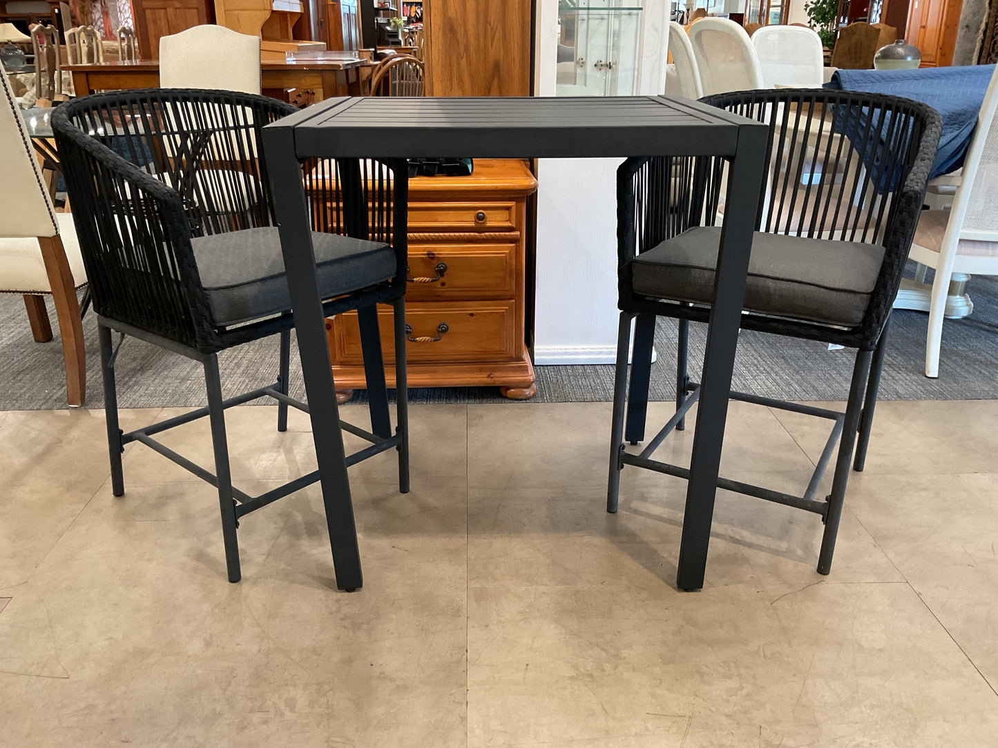 Oooh she “ATE” patio set
