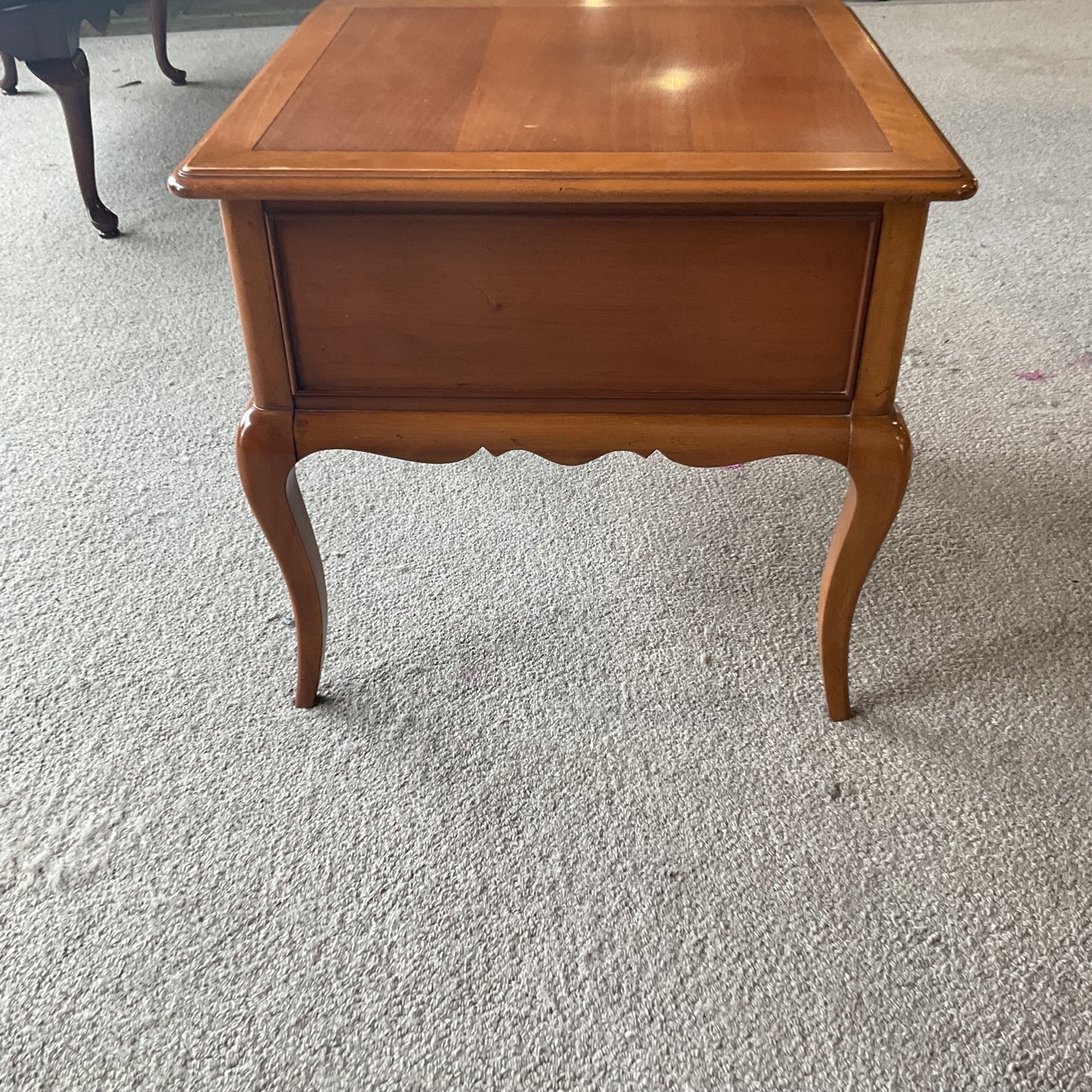 Cabriole Legs Side Table *WH