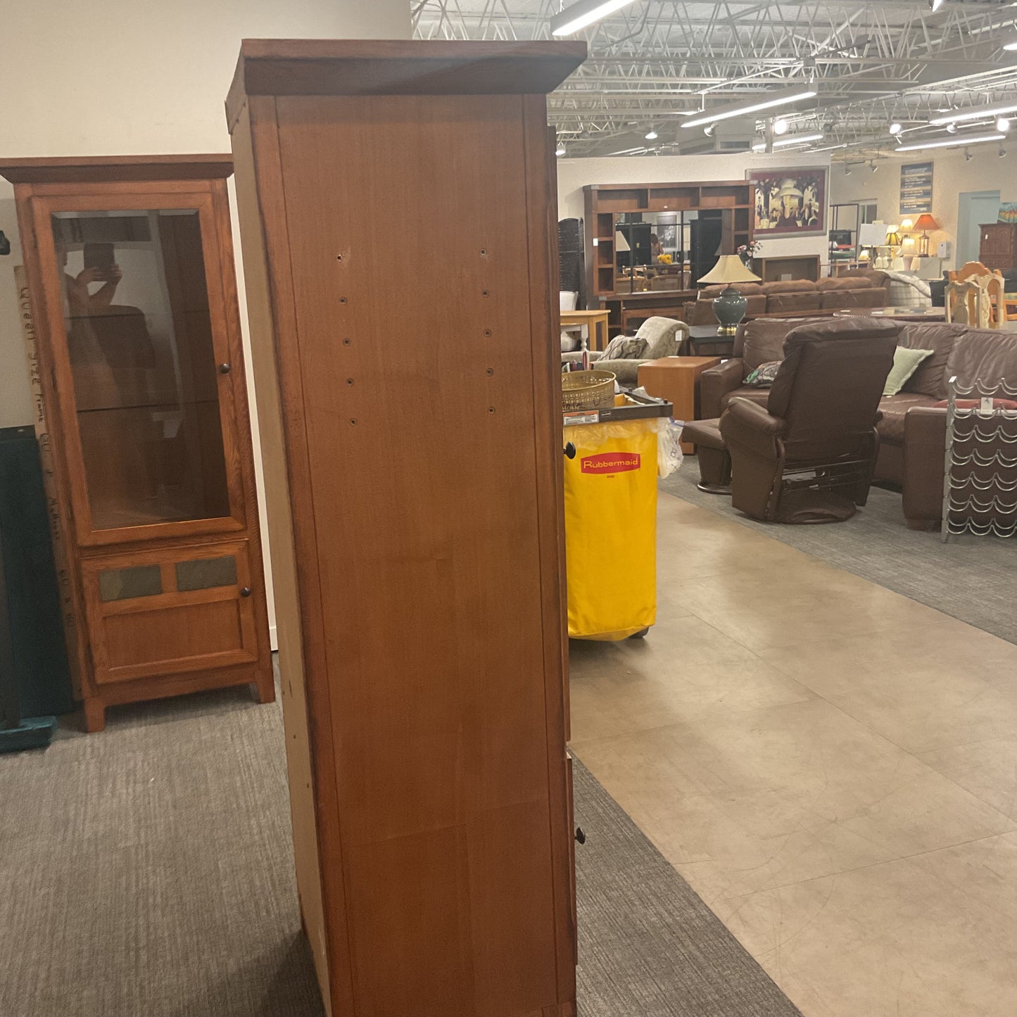 Left Display Cabinet