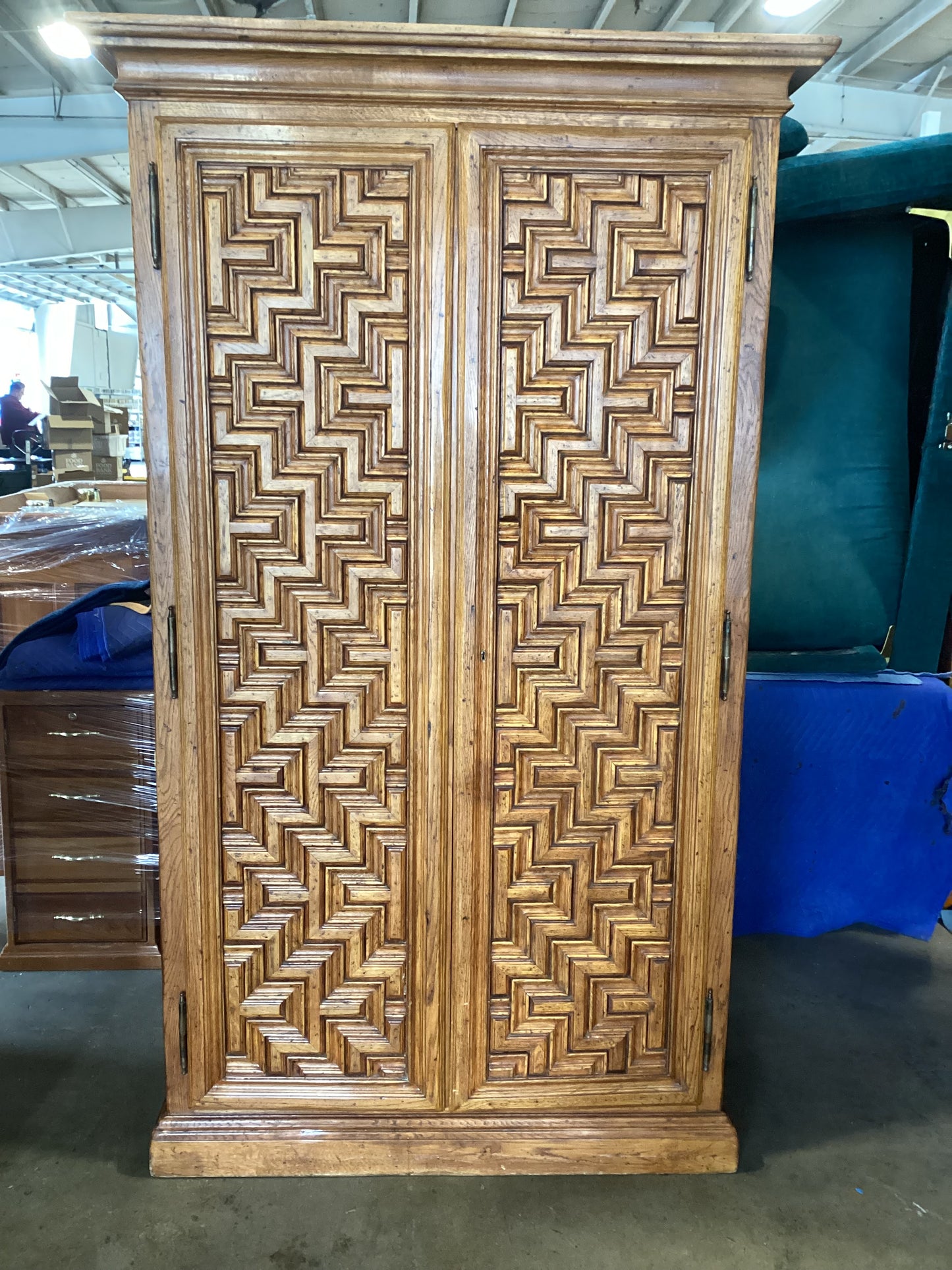 Maze Runner Armoire *WH*
