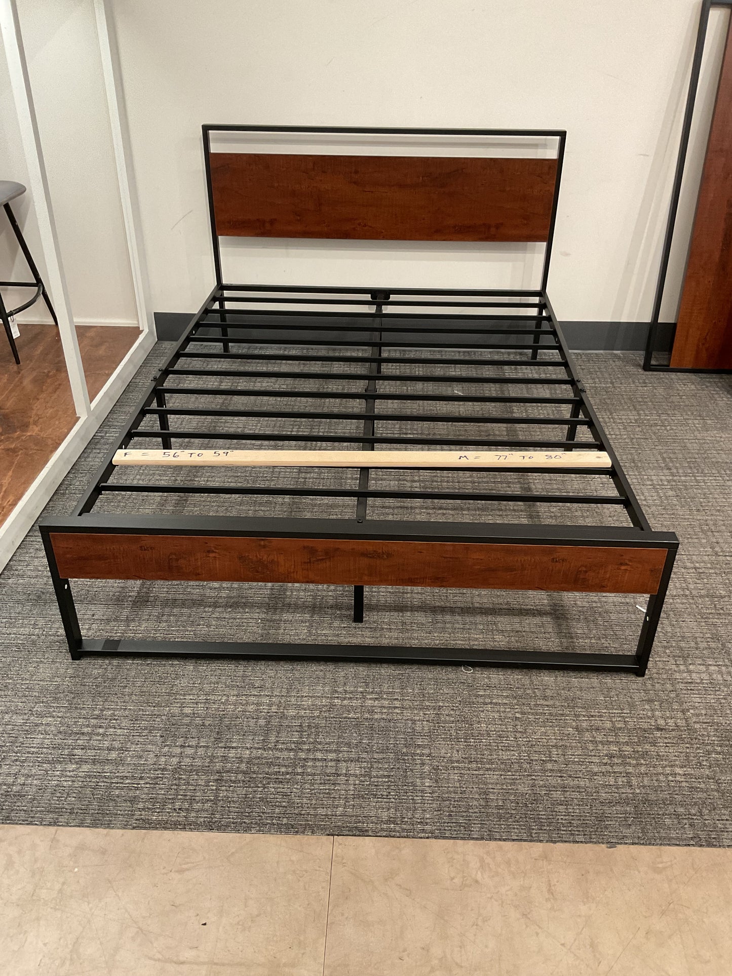 Dat’s cute full bed (B007)