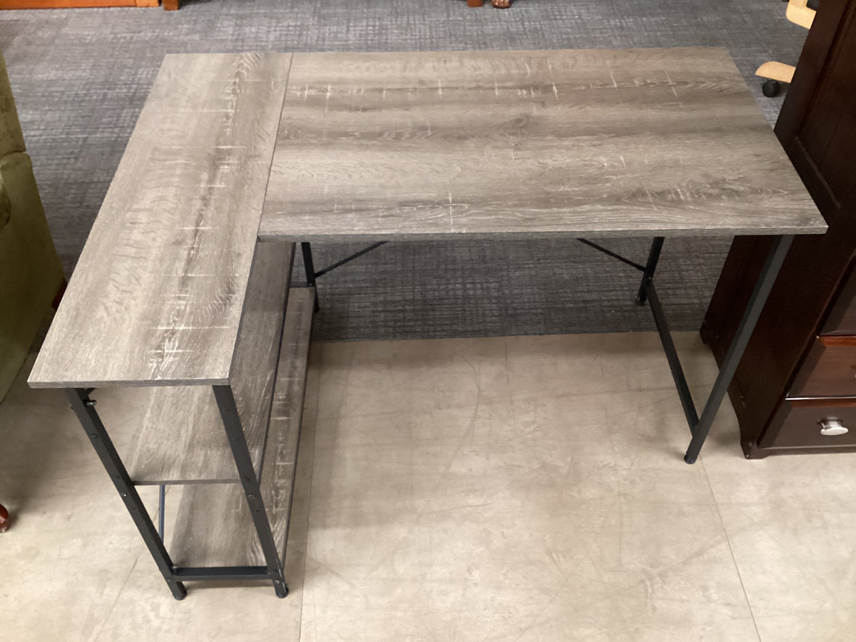 Little L Desk