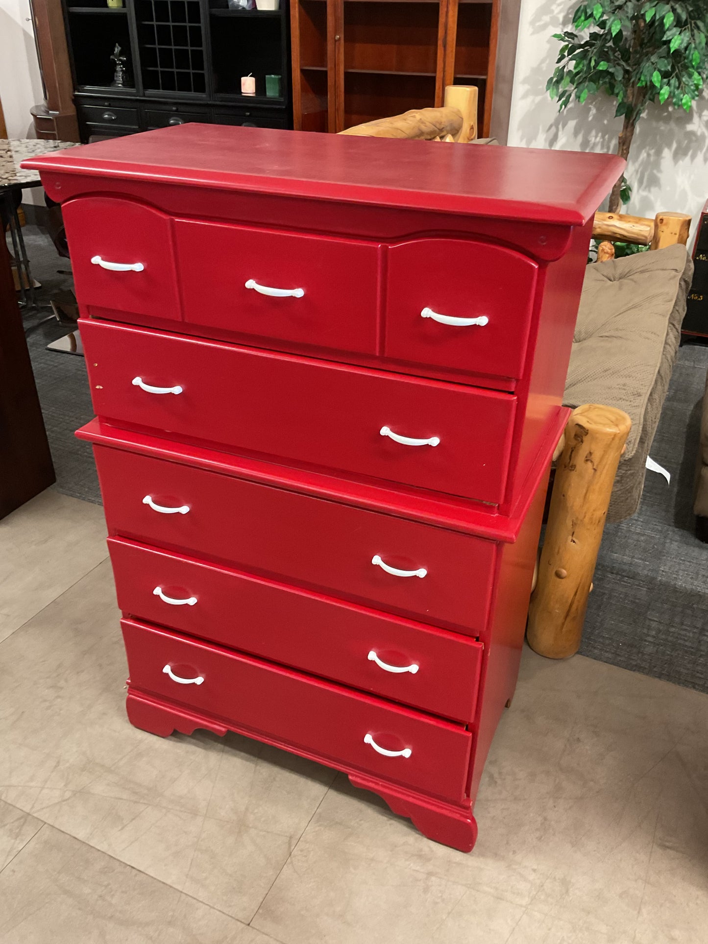 Red rising Dresser