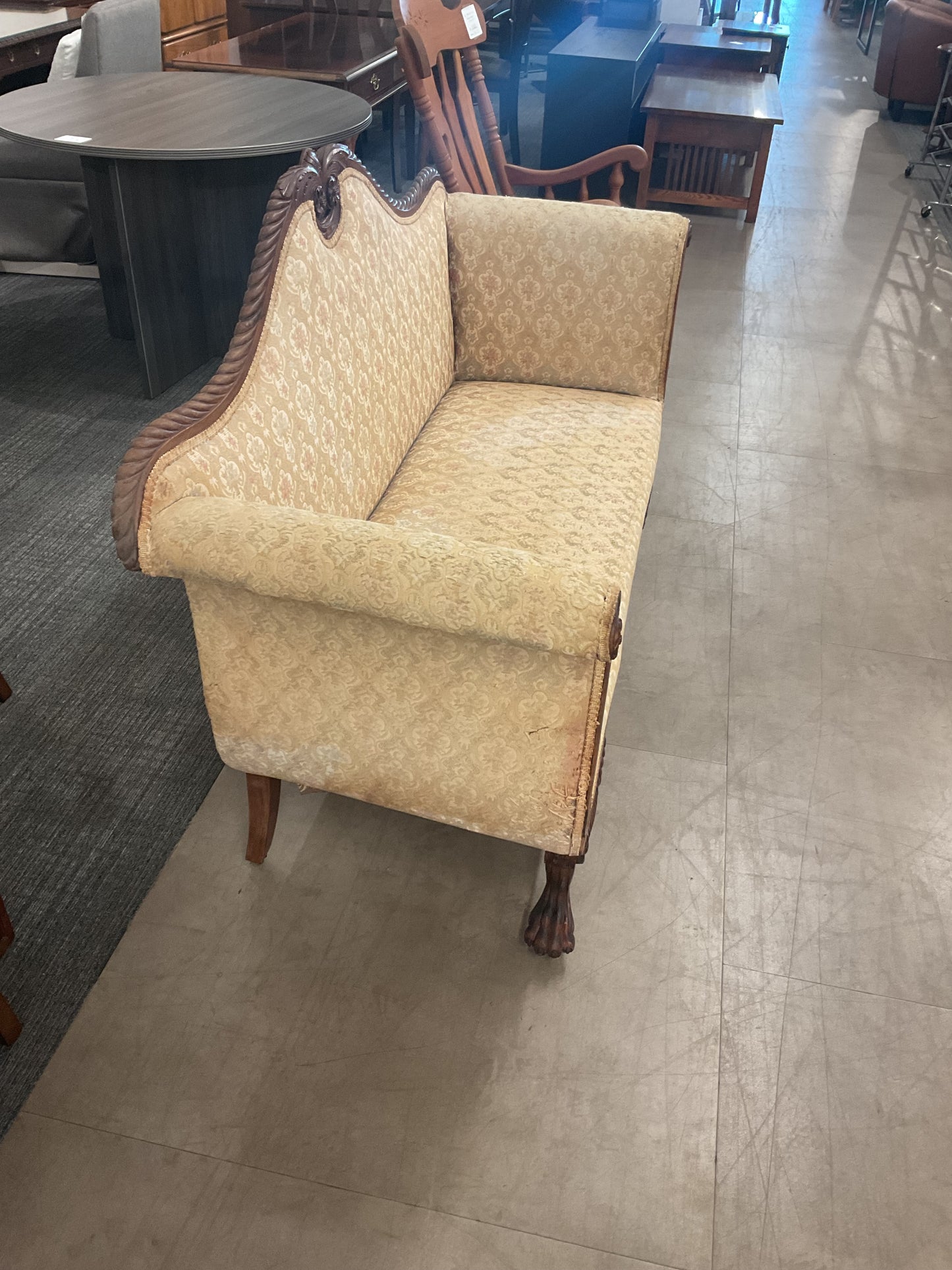 Confess sofa