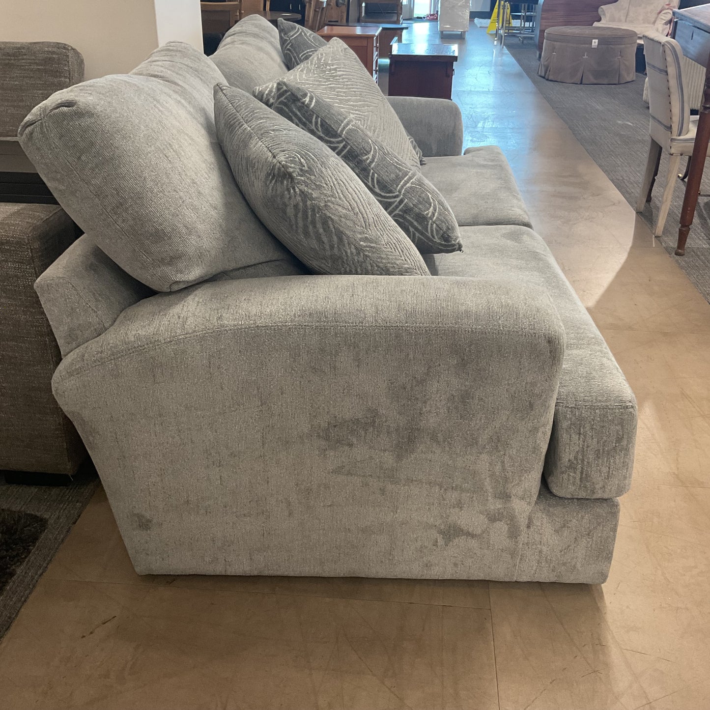 Stratus Cuddler Loveseat