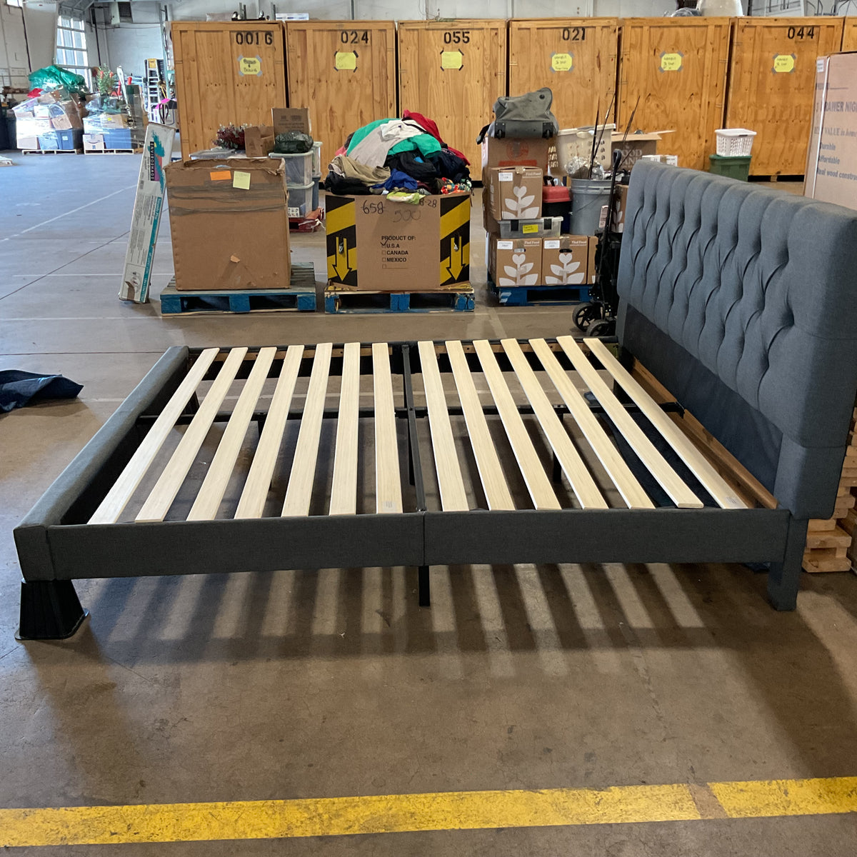 Buttonwood King Bed (B102)*WH