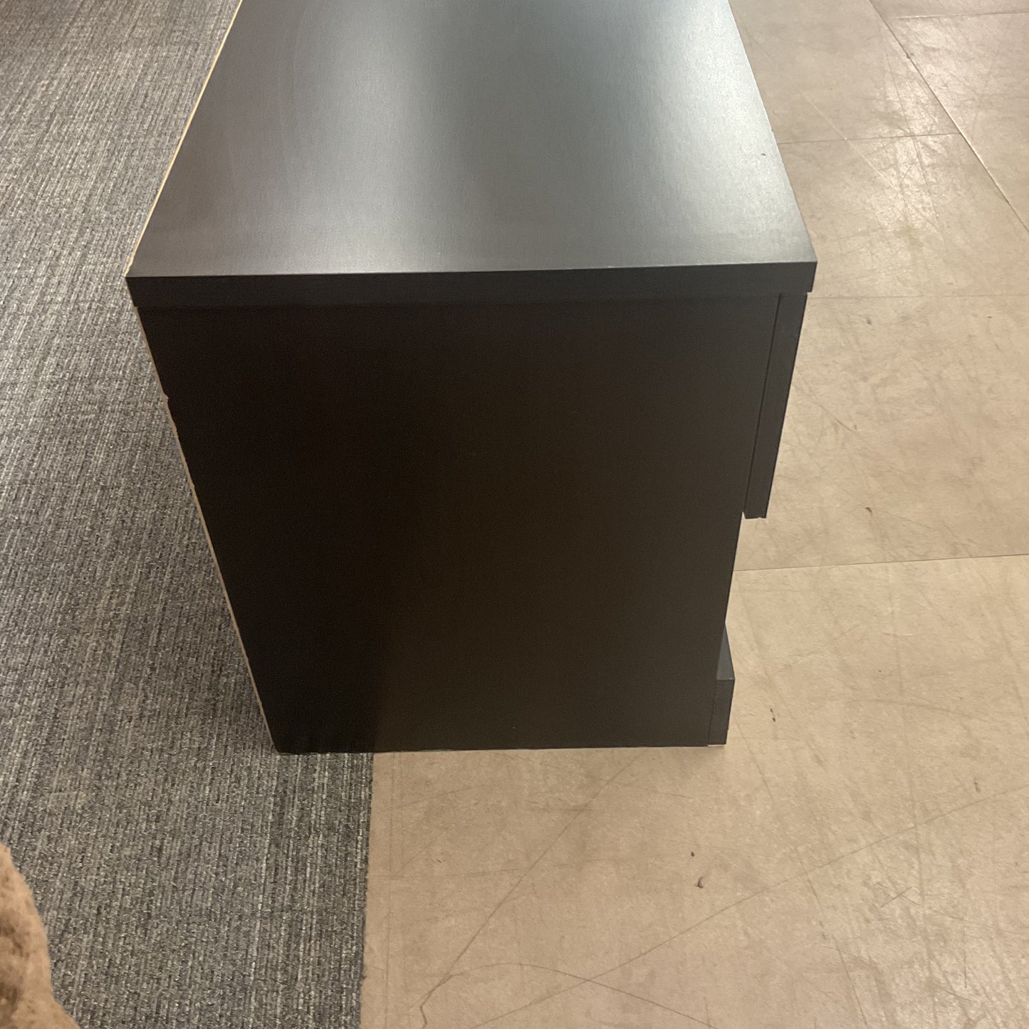 Aero Nightstand