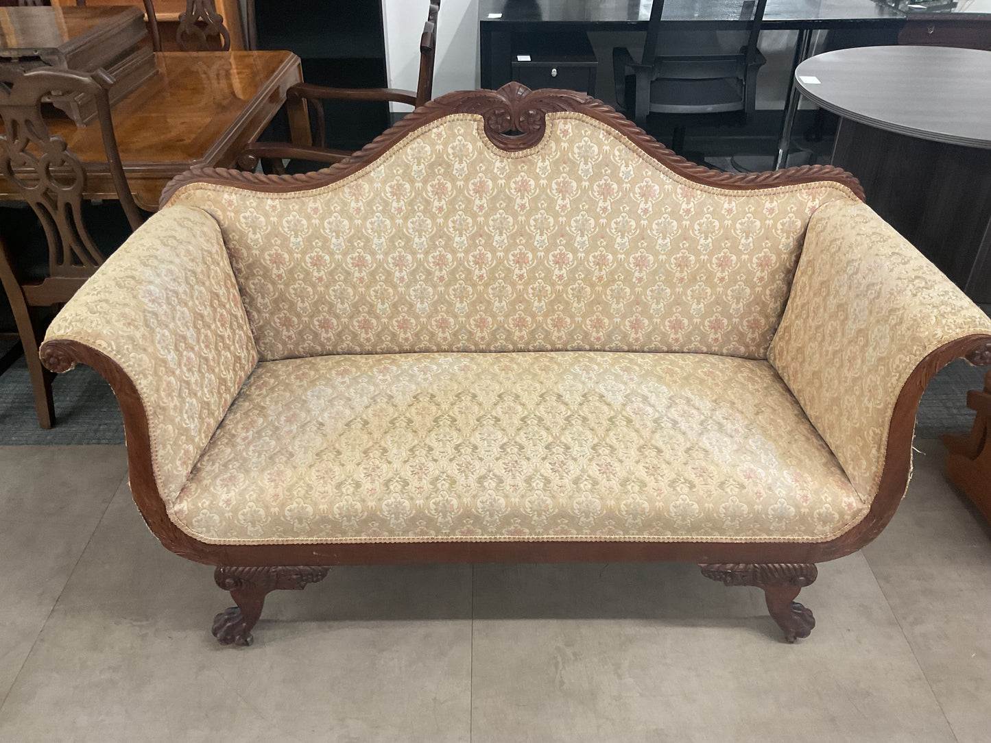 Confess sofa