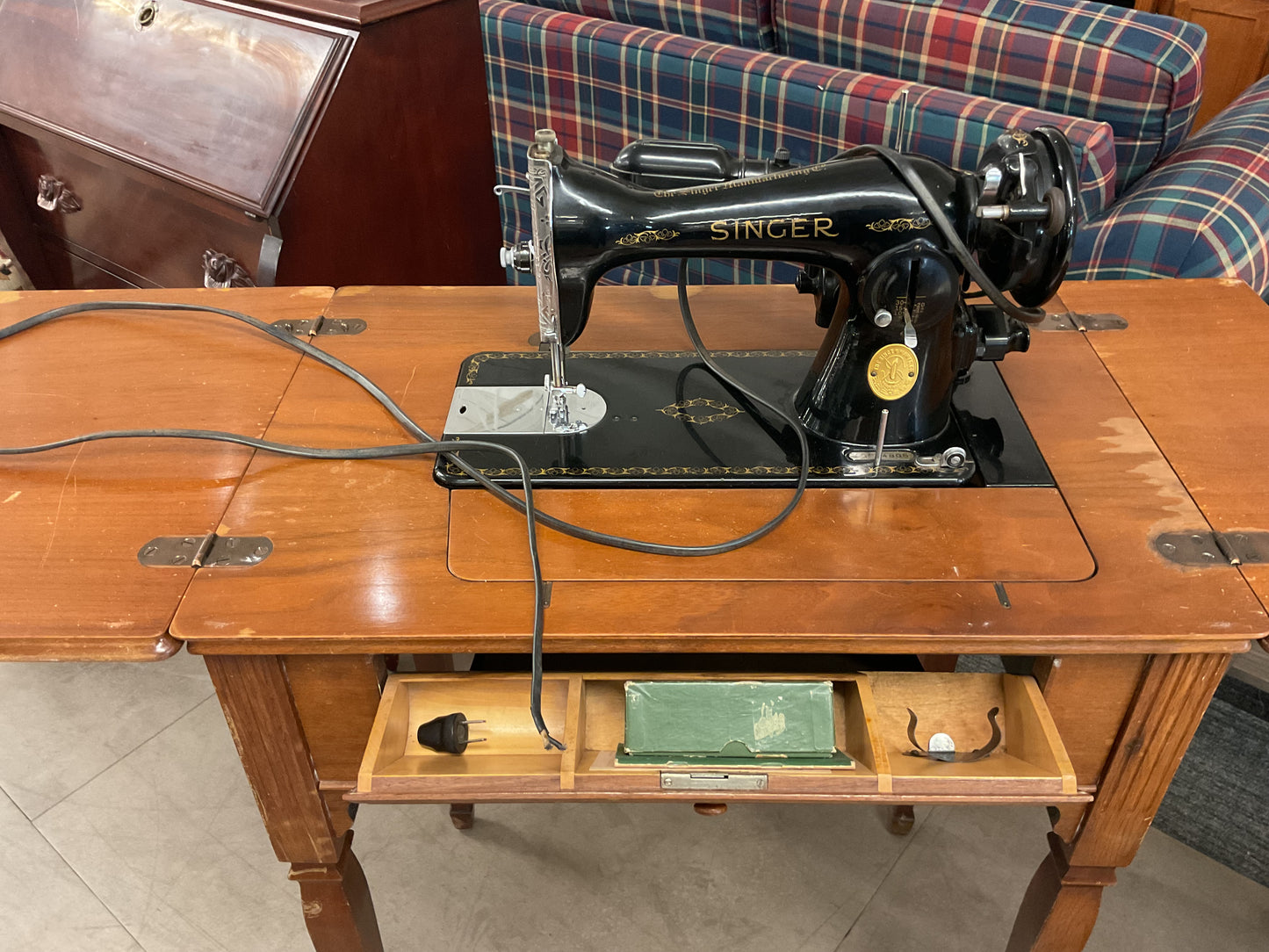 Sing 2 Me Sewing Table