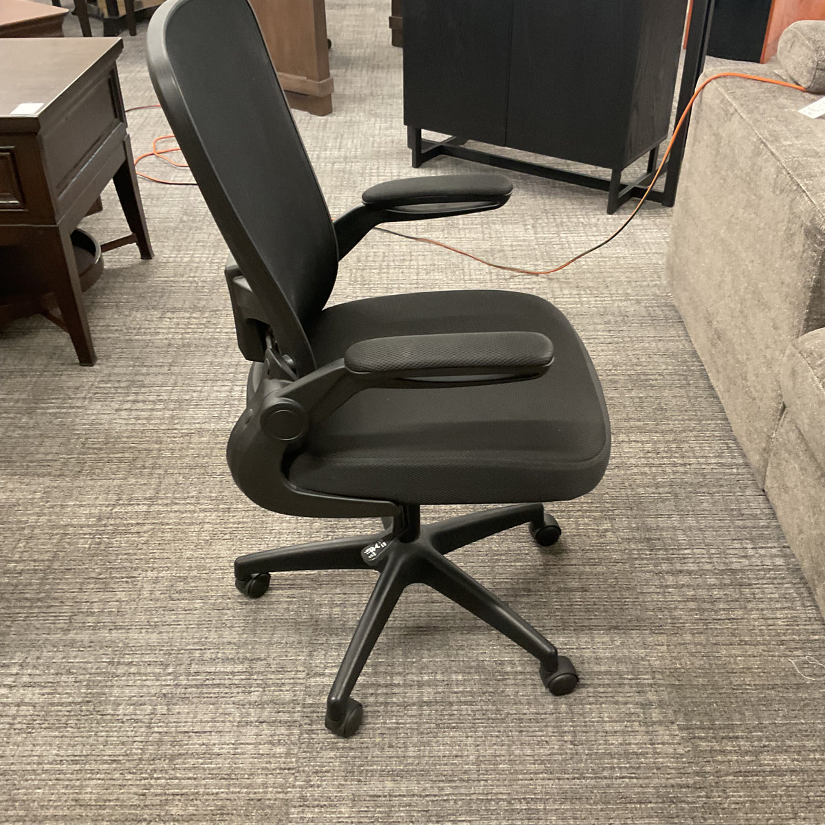 Mesh Rolling Chair