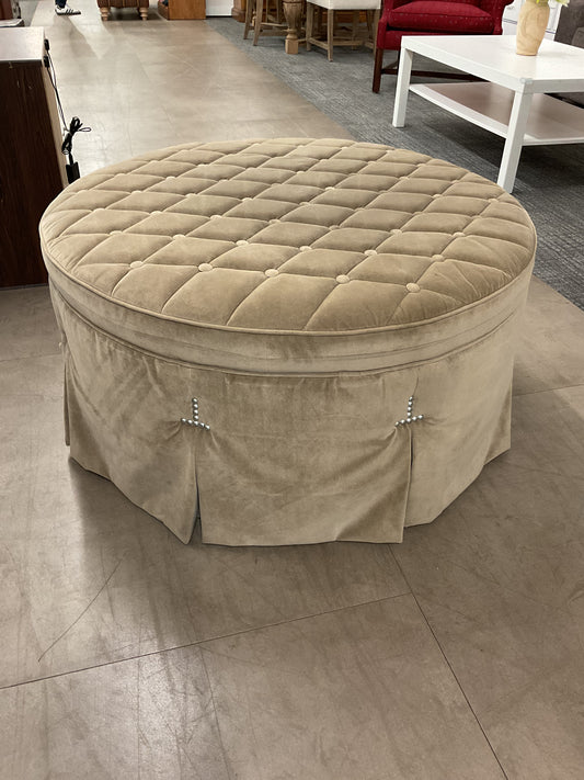 Tiana Ottoman