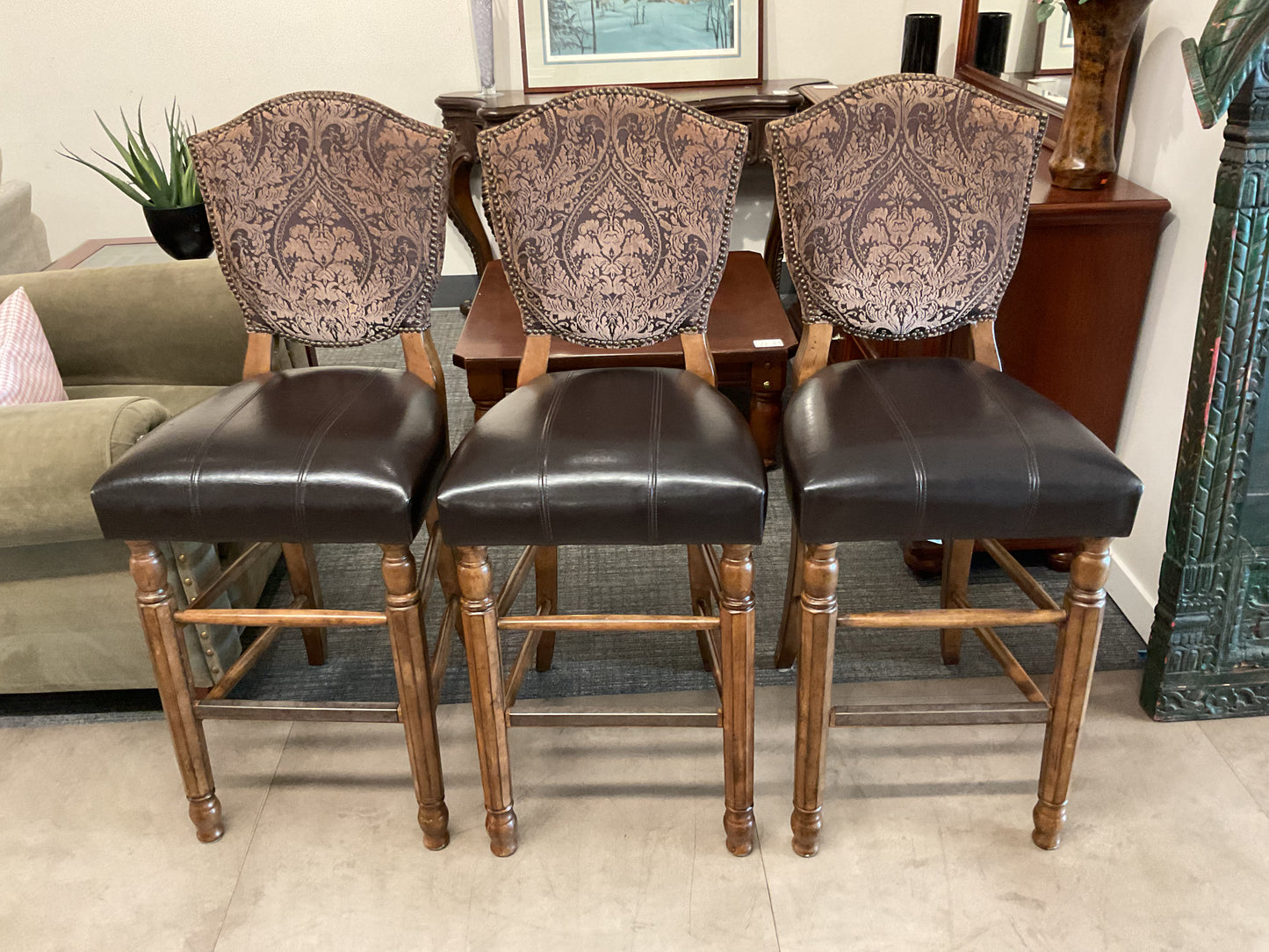 Wisdom Bar Stool Set