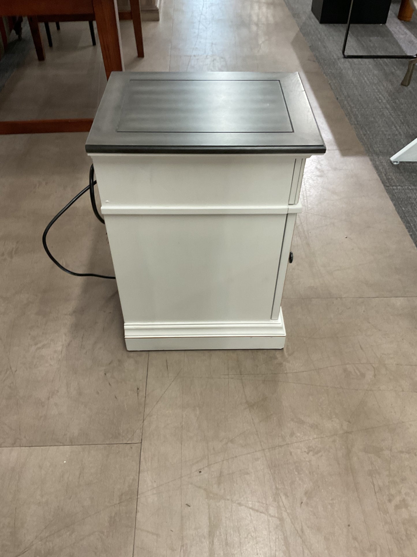 Chair Side Table W/Power