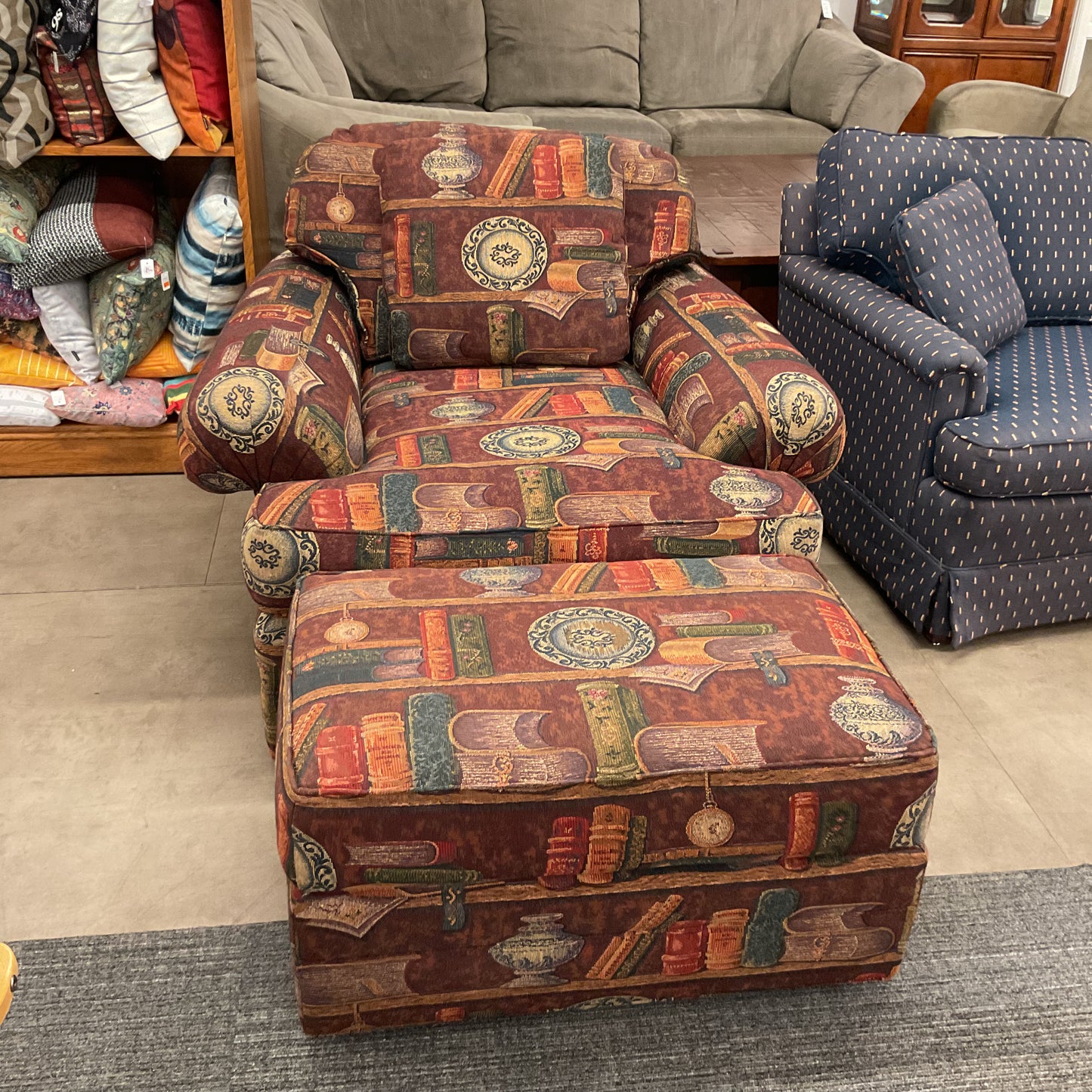Extra Vintage Chair & Ottoman