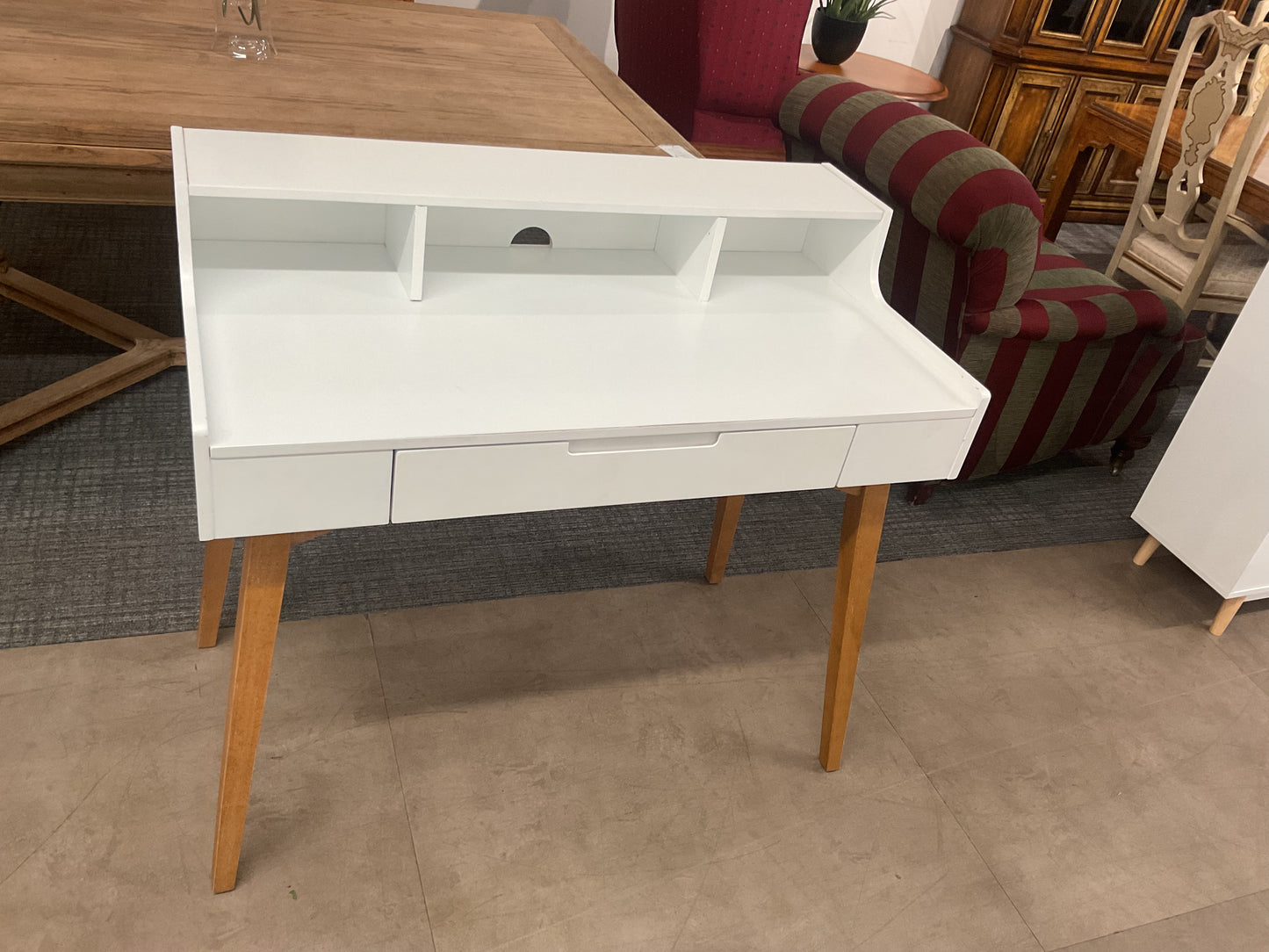 Modern Desk Hutch