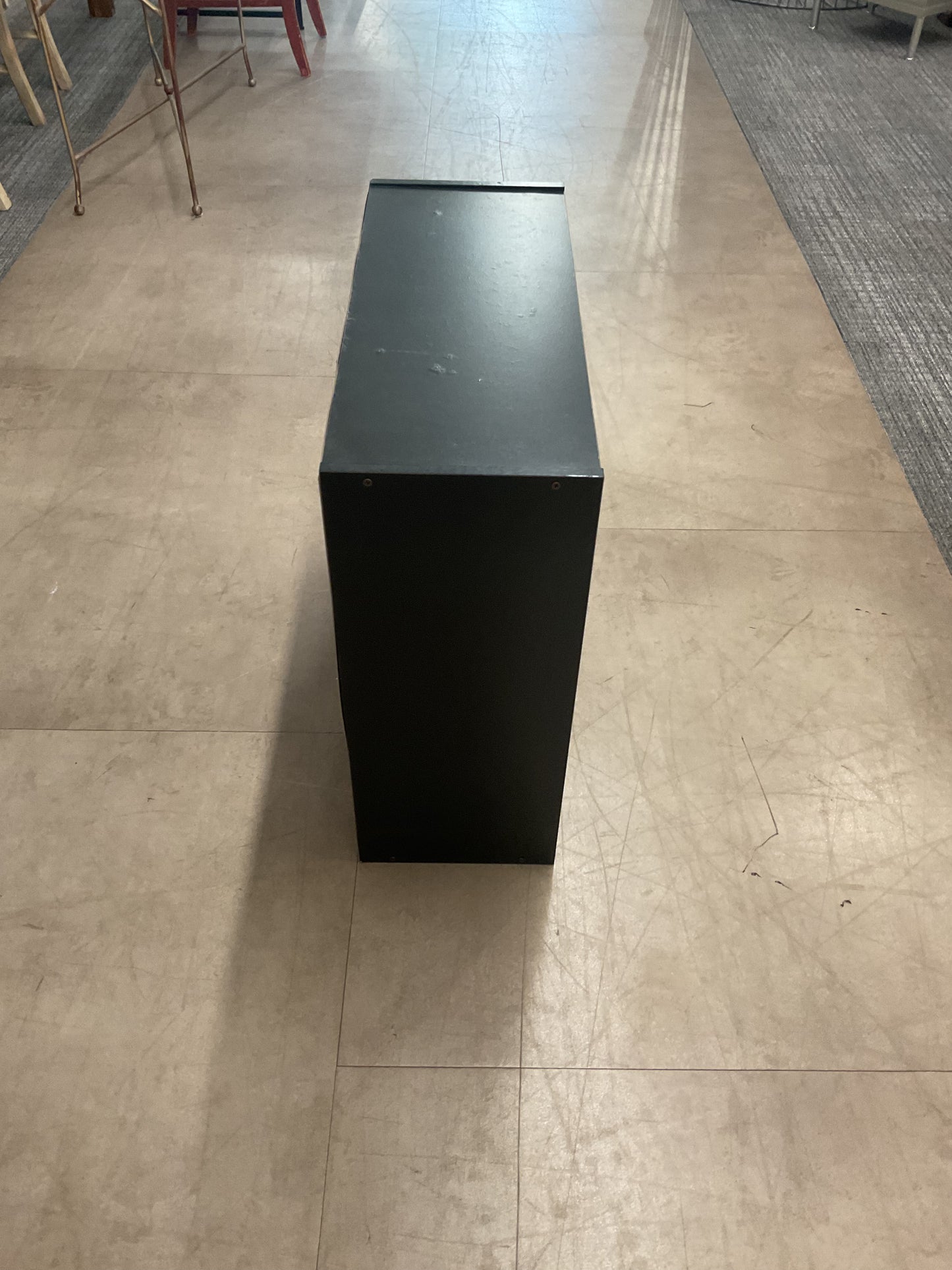 2-Shelf Bookcase