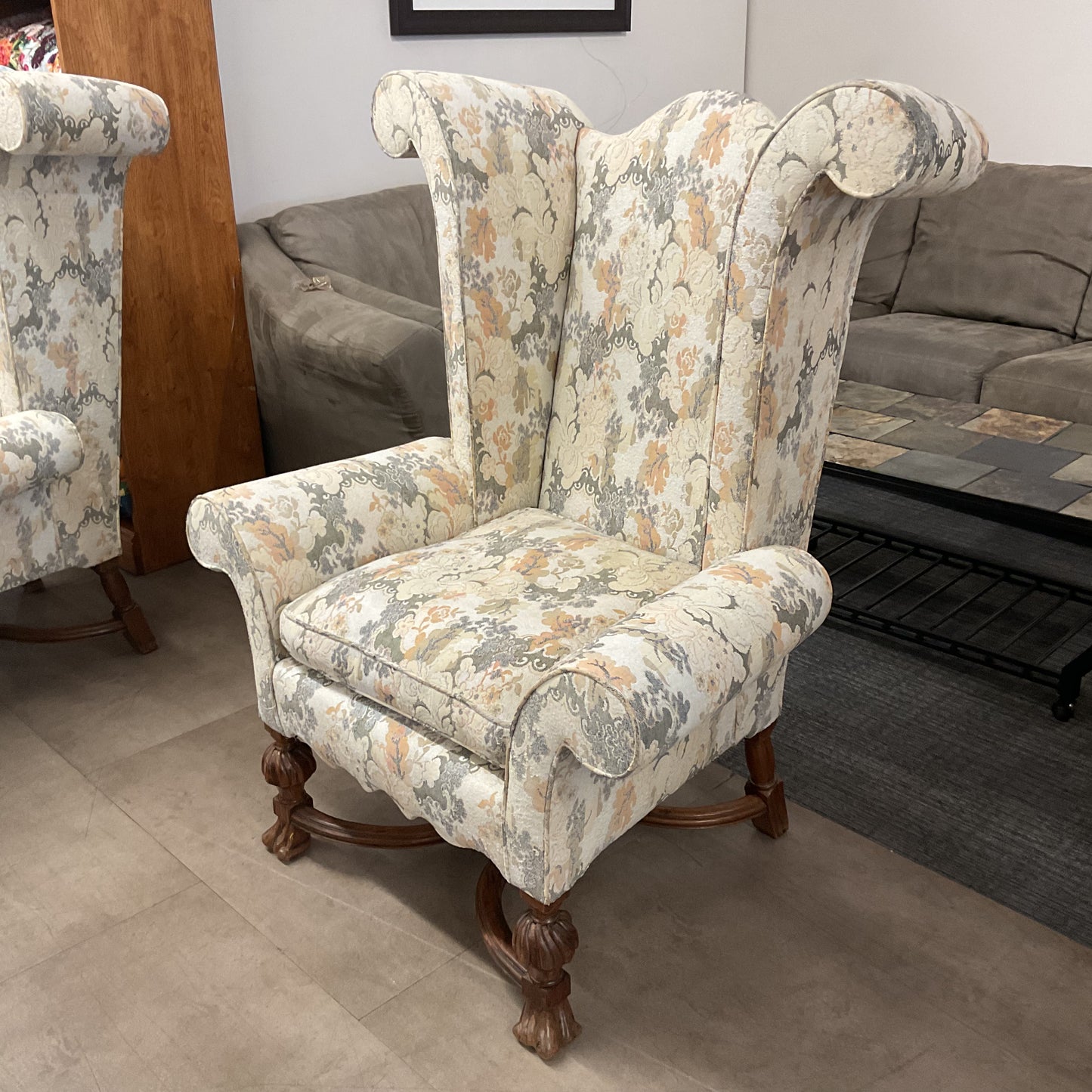Betty’s Off-White Chair
