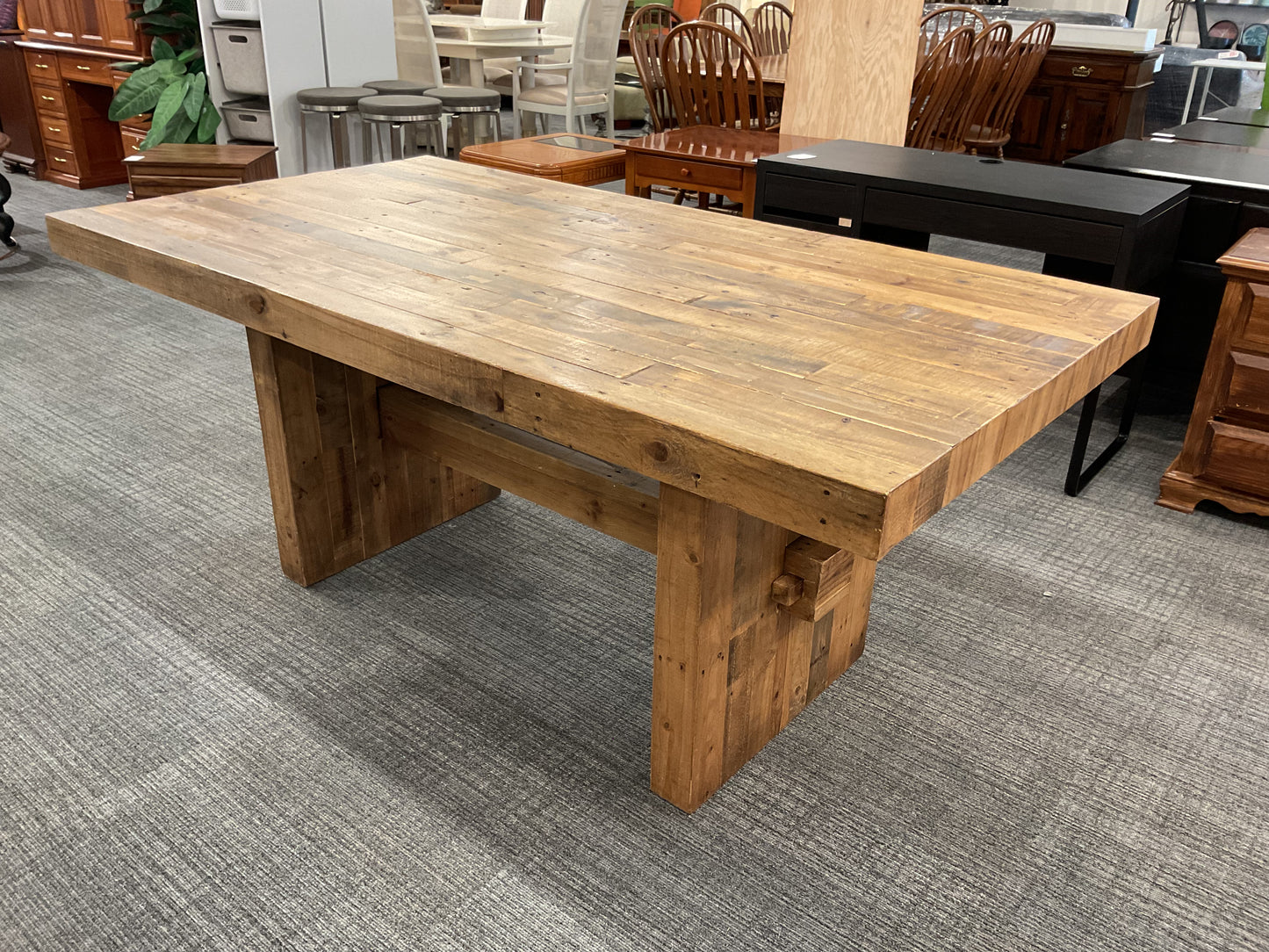 Like The Best Dining Table