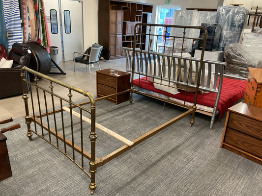 Nugget Full Bed (B312)