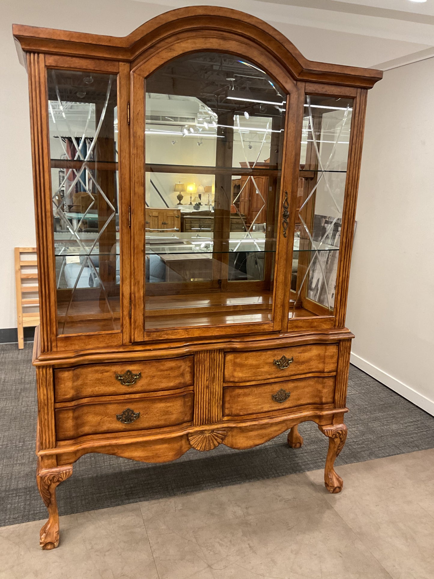 Elegance Display China Hutch