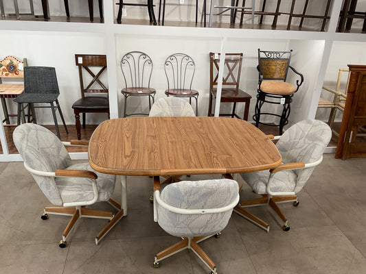 Oak Accent Dining Set