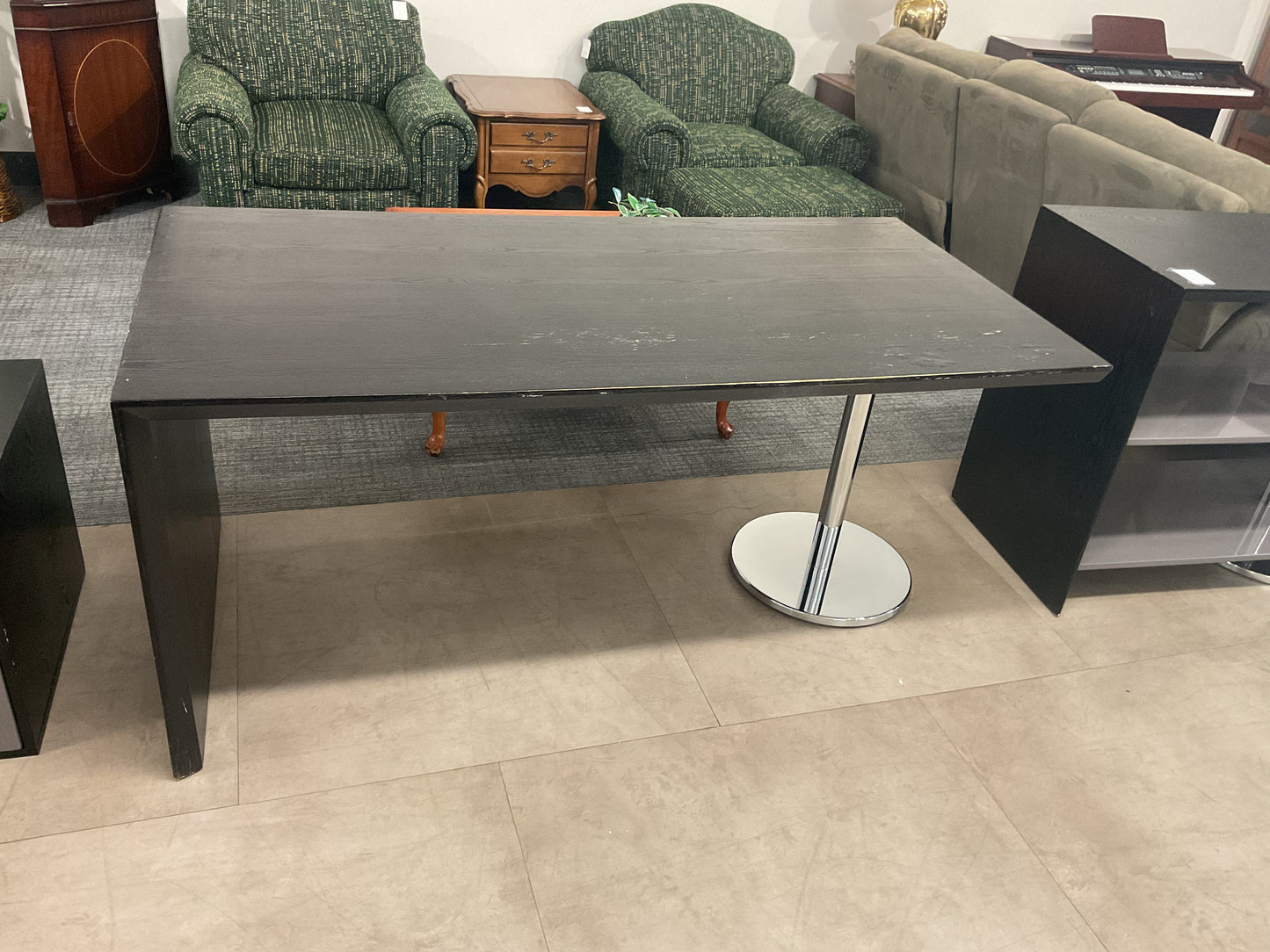 Pedestal Desk