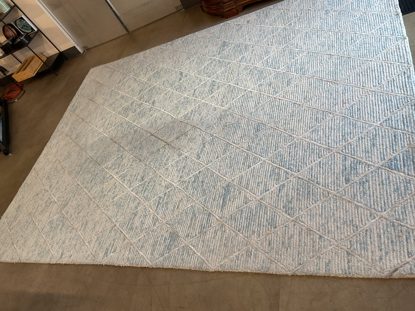 Blue & White Geometric Area Rug (F78)
