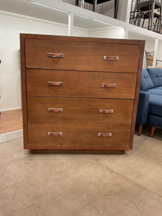 Gentleman’s Chest w/ Leather Pulls