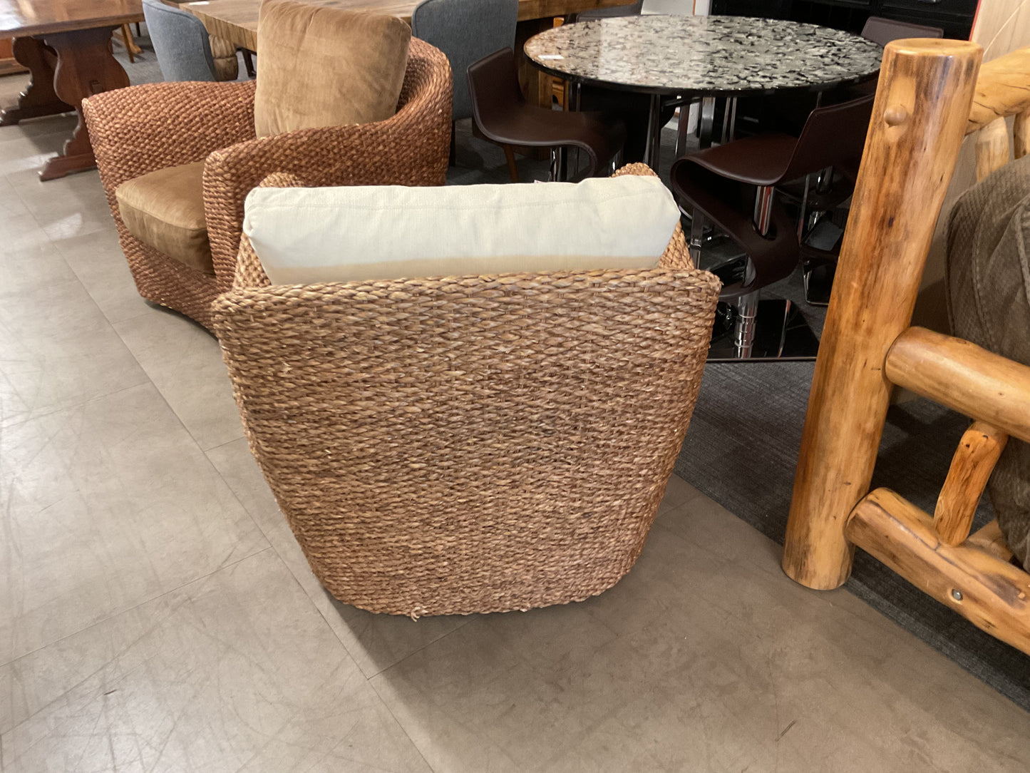 Hyacinth Woven Swivel Chair